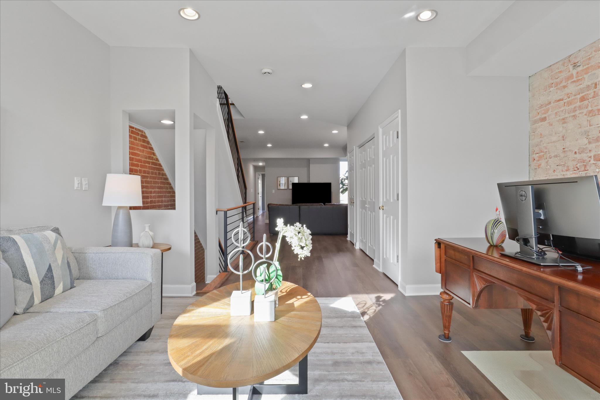 Washington, District of Columbia, 20009, United States, 4 Bedrooms Bedrooms, ,4 BathroomsBathrooms,Residential,For Sale,1986084