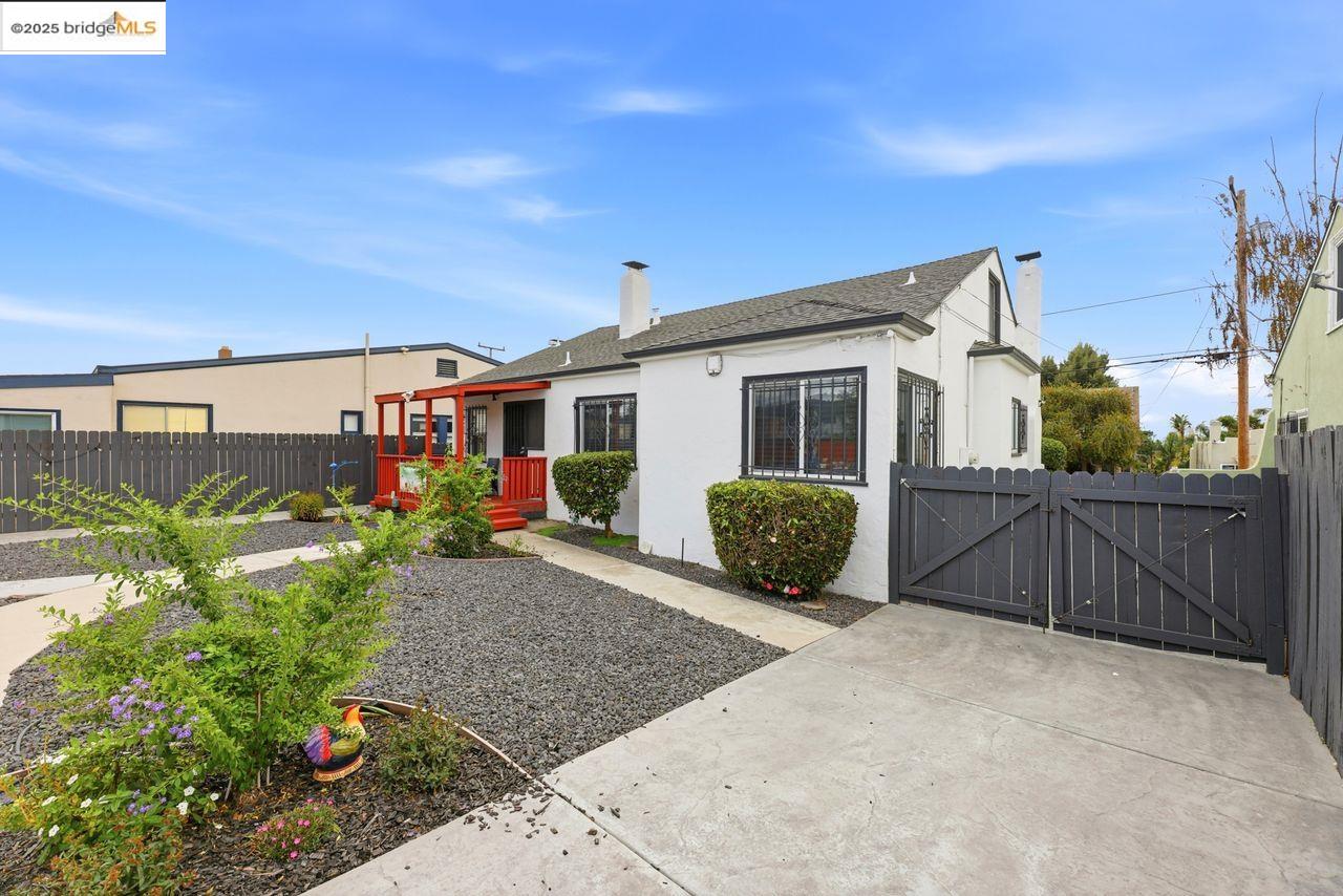 Oakland, California, 94619, United States, 4 Bedrooms Bedrooms, ,1 BathroomBathrooms,Residential,For Sale,1993166