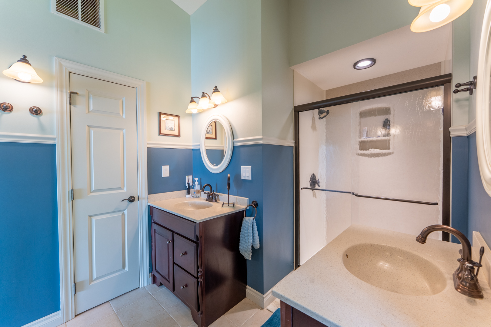 Marion, Illinois, 62959, United States, 3 Bedrooms Bedrooms, ,3 BathroomsBathrooms,Residential,For Sale,1936855