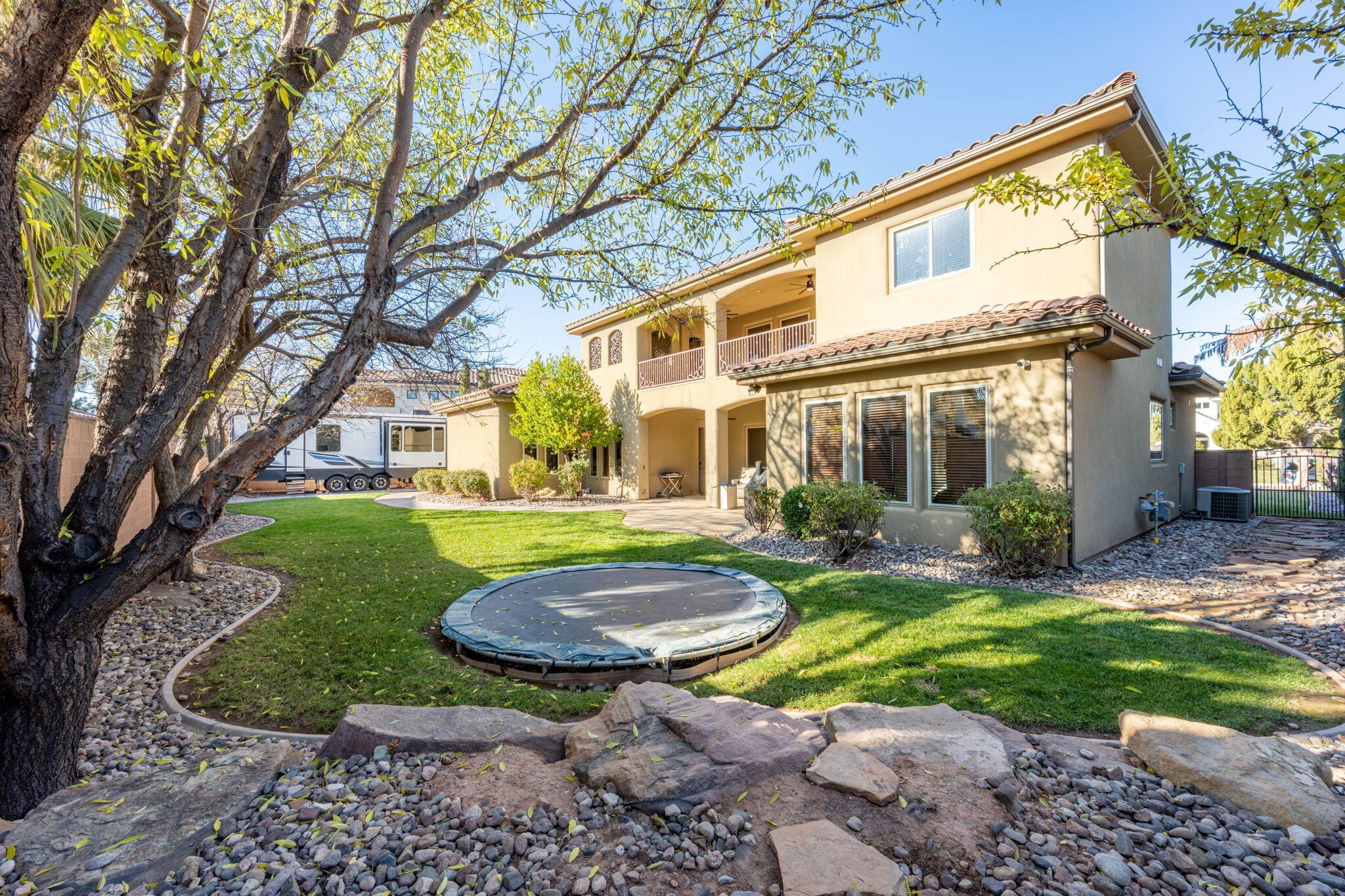 St George, Utah, 84790, United States, 5 Bedrooms Bedrooms, ,4 BathroomsBathrooms,Residential,For Sale,2006335