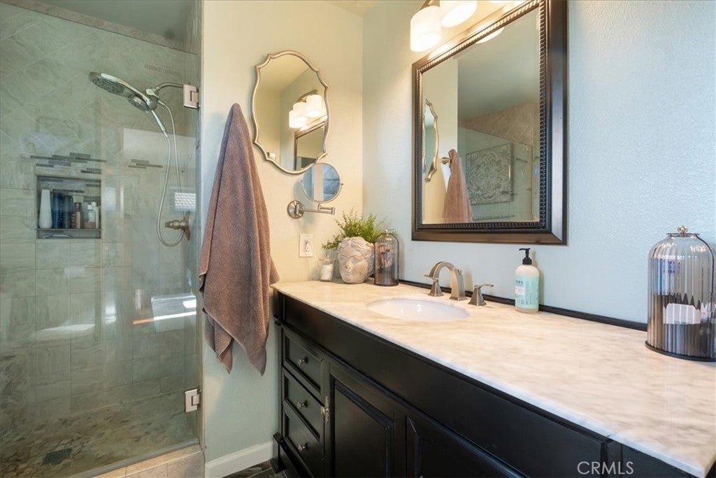 Fallbrook, California, 92028, United States, 3 Bedrooms Bedrooms, ,2 BathroomsBathrooms,Residential,For Sale,1988151