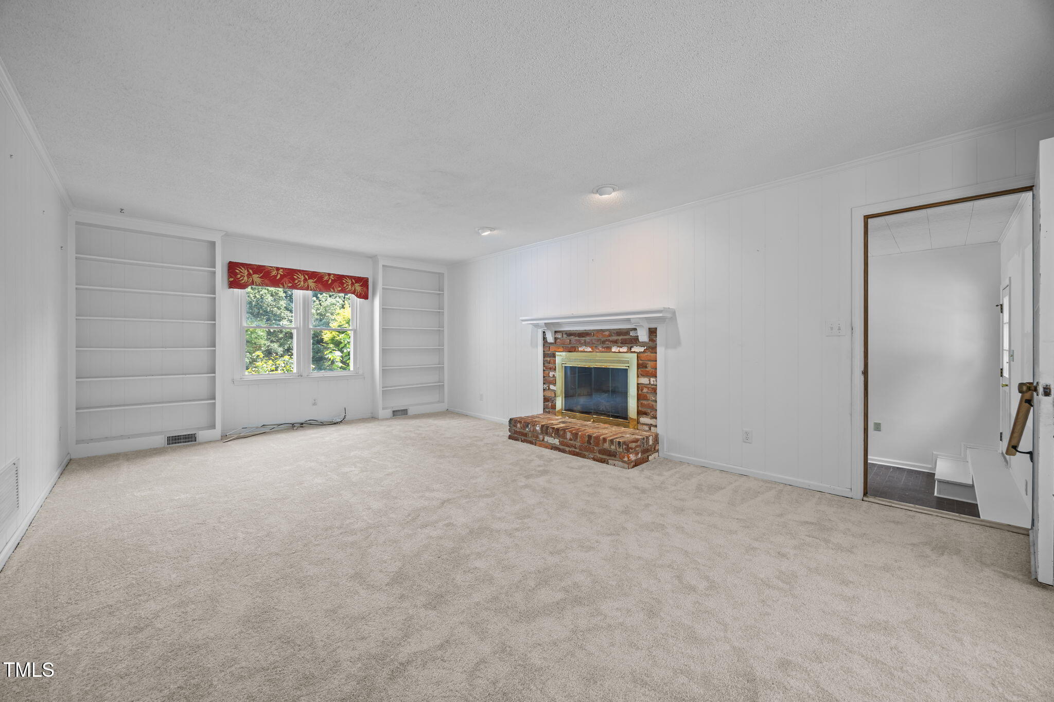 Raleigh, North Carolina, 27615, United States, 4 Bedrooms Bedrooms, ,3 BathroomsBathrooms,Residential,For Sale,1907534