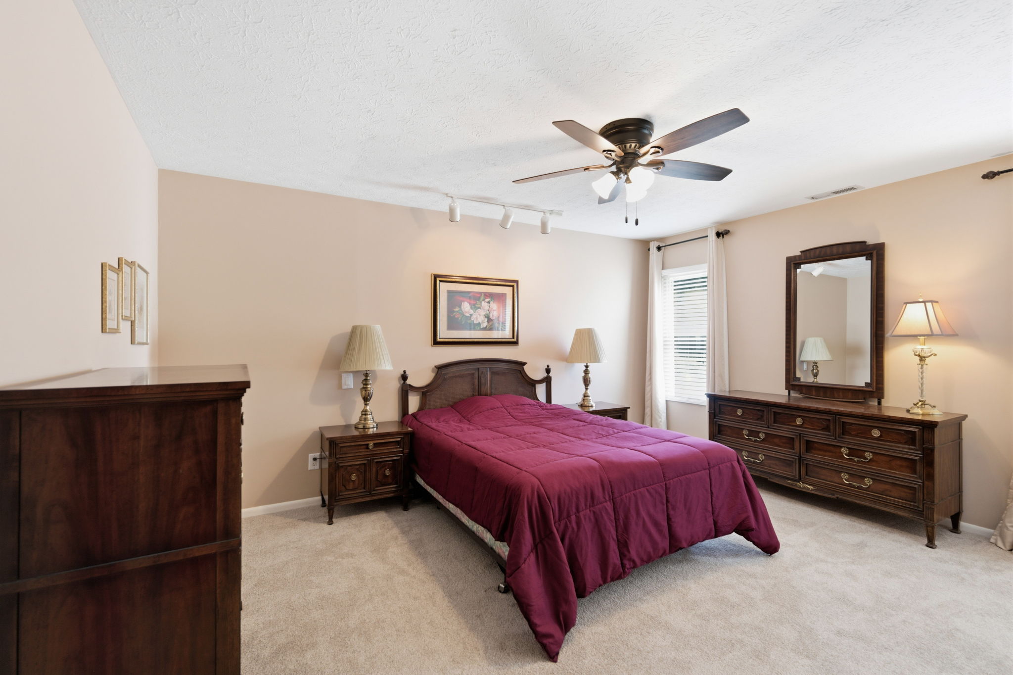  2 Boxwood Court, Cincinnati, OH 45246 - 物件實景