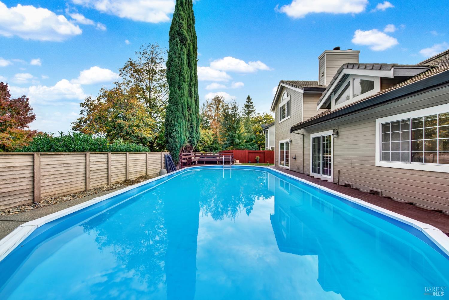 Dixon, California, 95620, United States, 5 Bedrooms Bedrooms, ,3 BathroomsBathrooms,Residential,For Sale,1992877