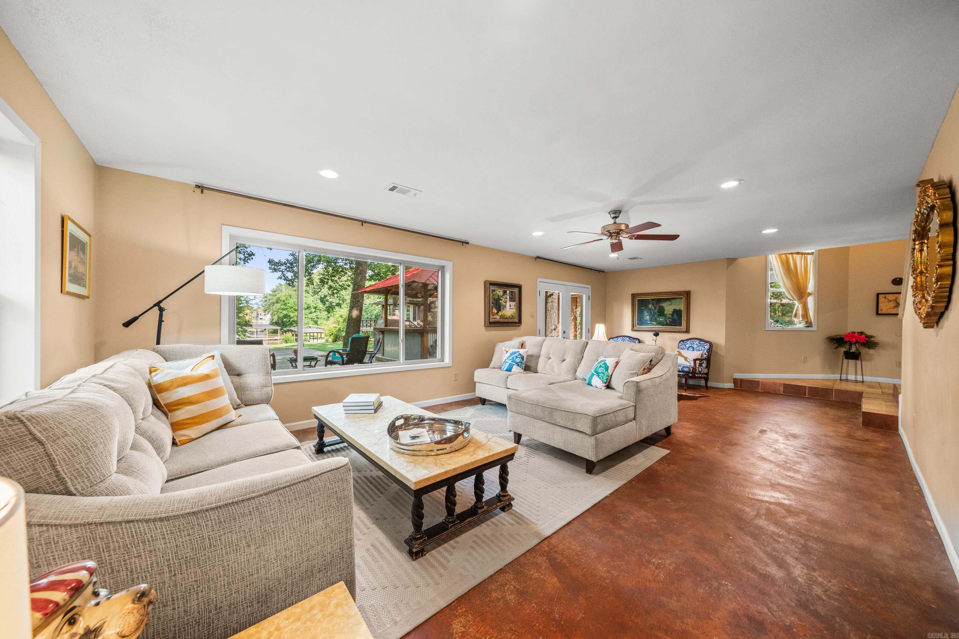 Hot Springs, Arkansas, 71913, United States, 8 Bedrooms Bedrooms, ,6 BathroomsBathrooms,Residential,For Sale,1982872