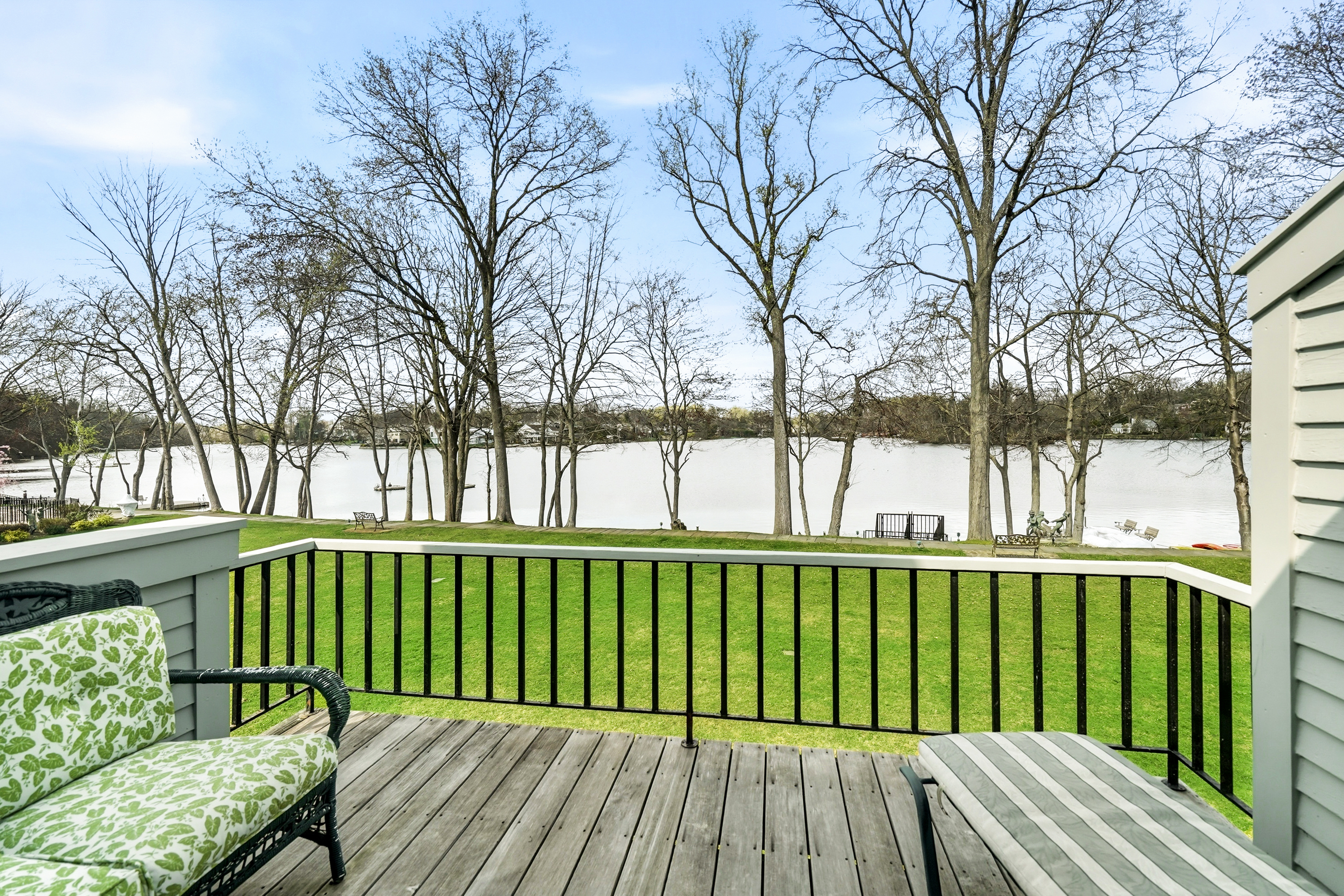  Exclusive Townhouse with Serene Lake Views. - 物件實景