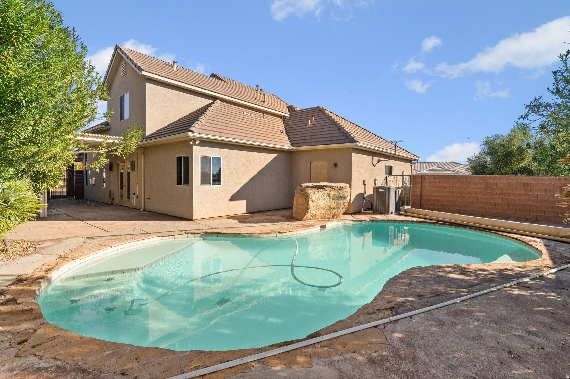 Santa Clara, Utah, 84765, United States, 4 Bedrooms Bedrooms, ,3 BathroomsBathrooms,Residential,For Sale,1992069