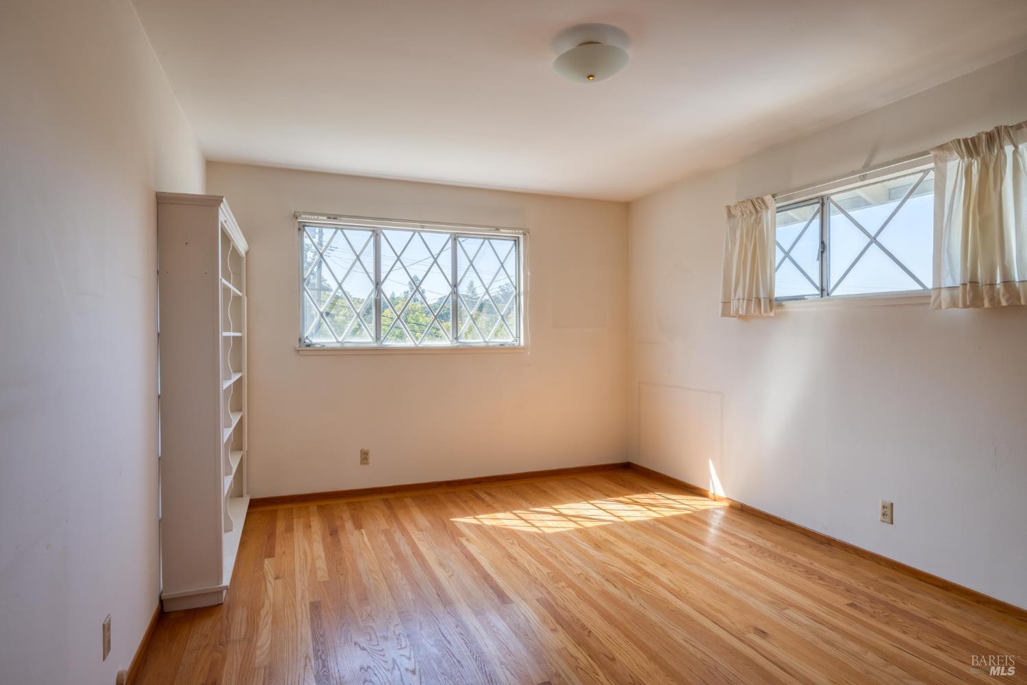 Petaluma, California, 94952, United States, 3 Bedrooms Bedrooms, ,3 BathroomsBathrooms,Residential,For Sale,1981148