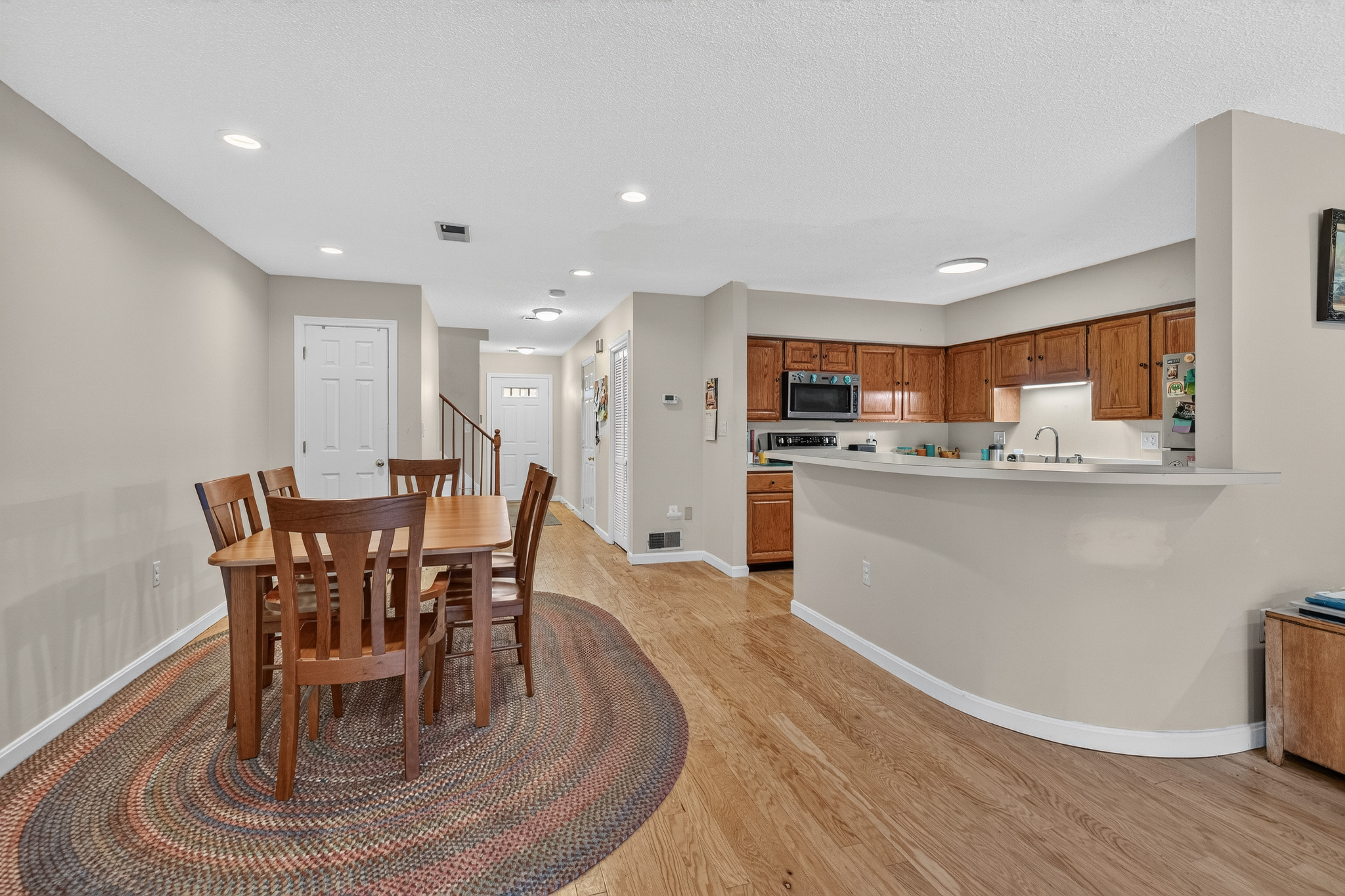 Indian Hill Ln, Salem, MA 01970