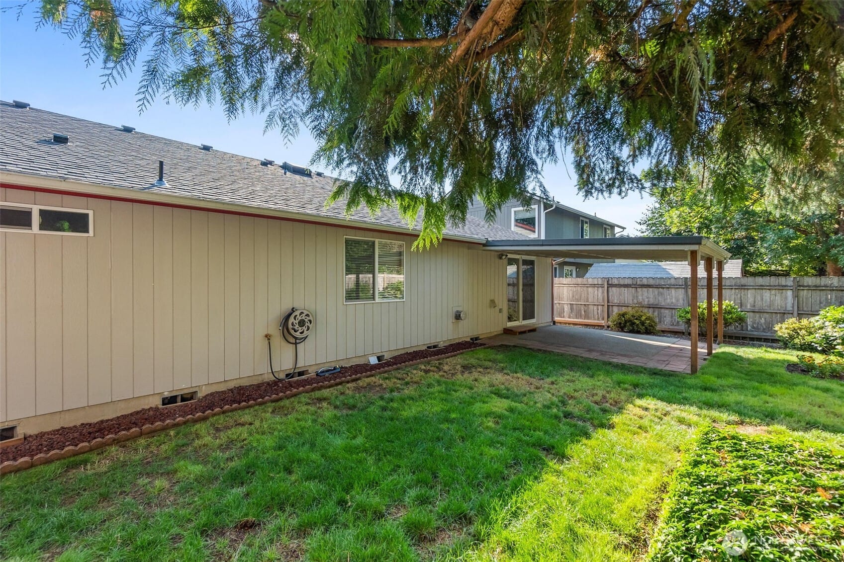 Olympia, Washington, 98501, United States, 3 Bedrooms Bedrooms, ,1 BathroomBathrooms,Residential,For Sale,1939263