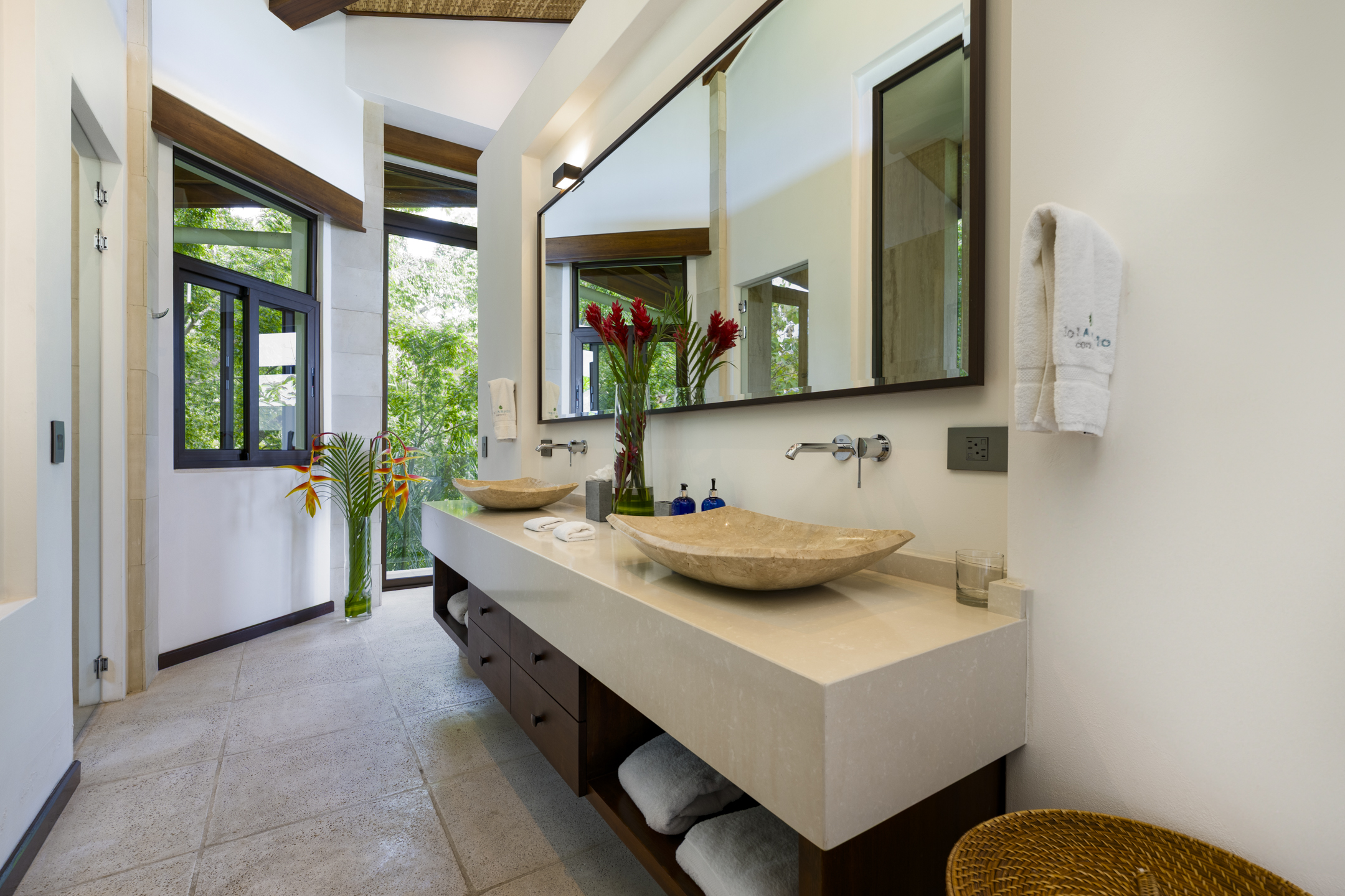 Manuel Antonio, Puntarenas, CR, 4 Bedrooms Bedrooms, ,6 BathroomsBathrooms,Residential,For Sale,1877322