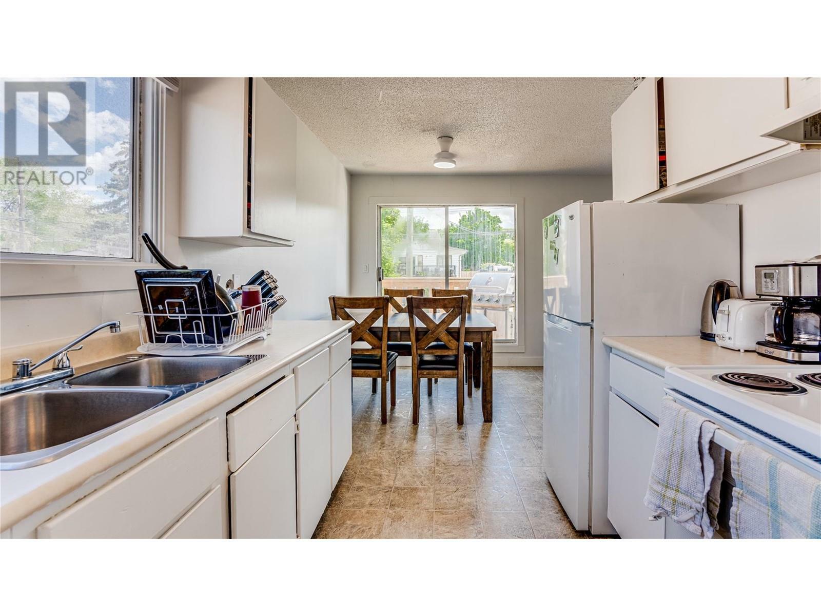 VERNON, British Columbia, V1T 7P8, CA, 8 Bedrooms Bedrooms, ,4 BathroomsBathrooms,Residential,For Sale,1837087