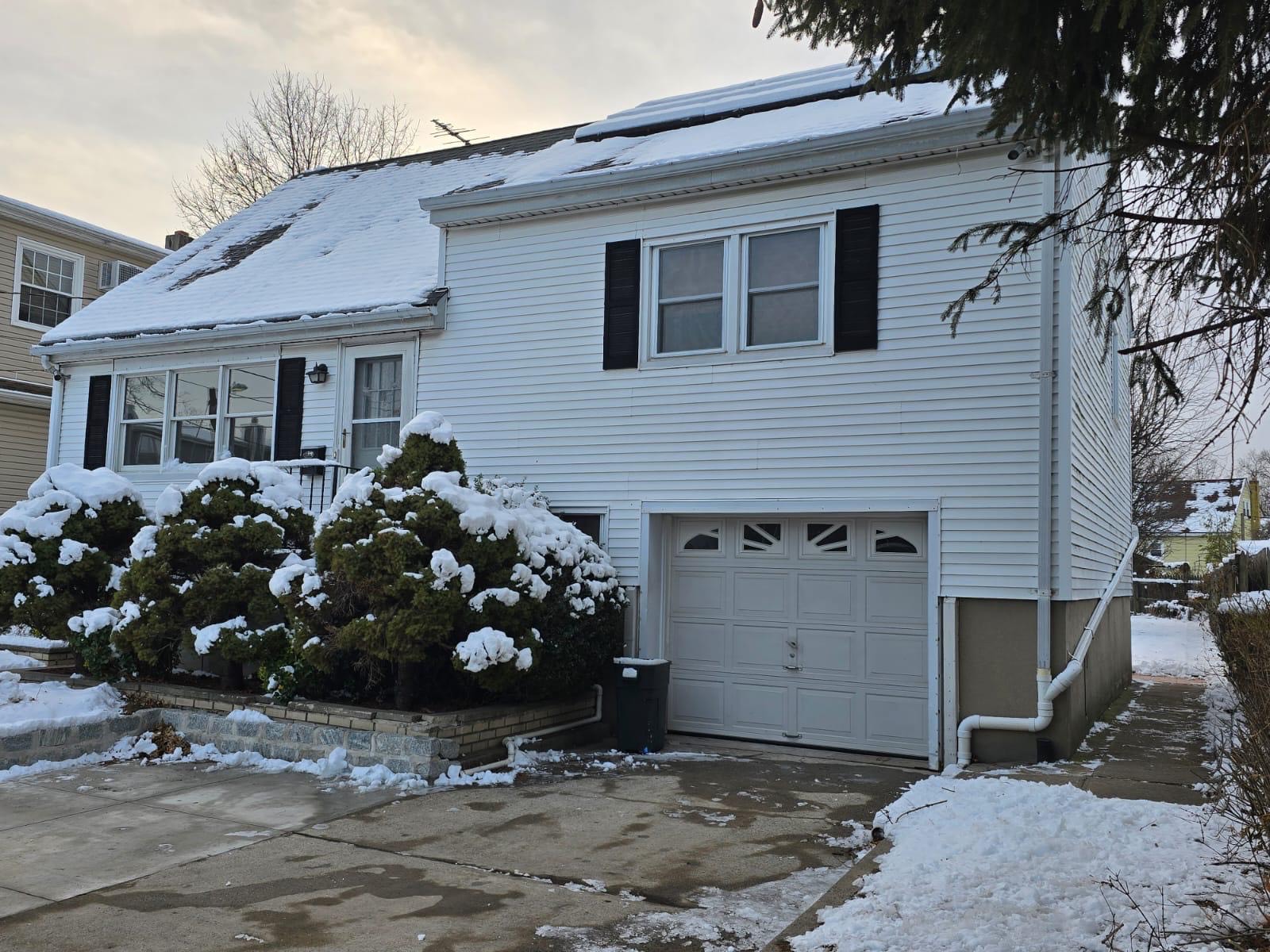 Little Ferry, New Jersey, 07643, United States, 7 Bedrooms Bedrooms, ,2 BathroomsBathrooms,Residential,For Sale,2006023