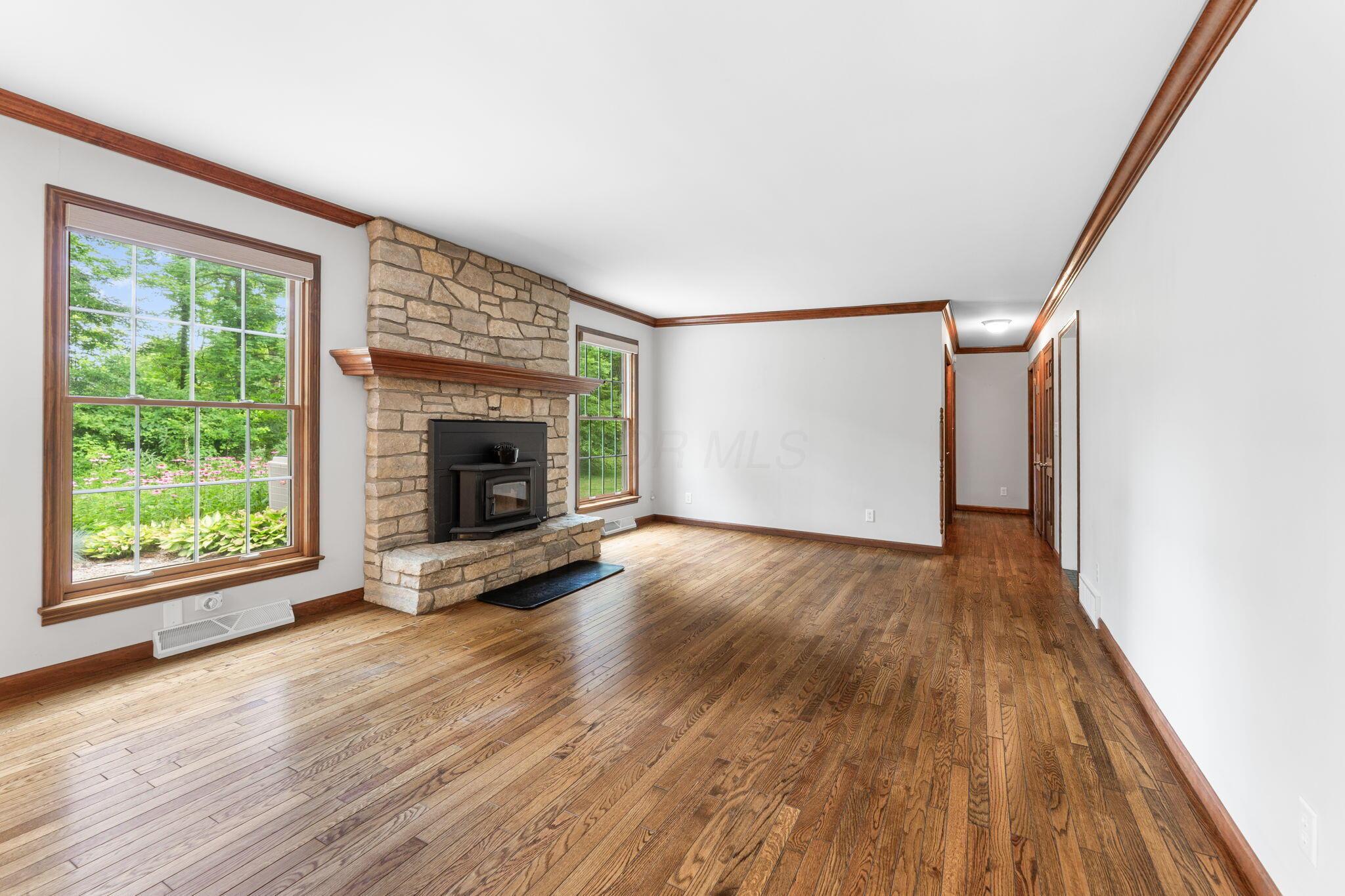 Marion, Ohio, 43302, United States, 5 Bedrooms Bedrooms, ,4 BathroomsBathrooms,Residential,For Sale,1995862