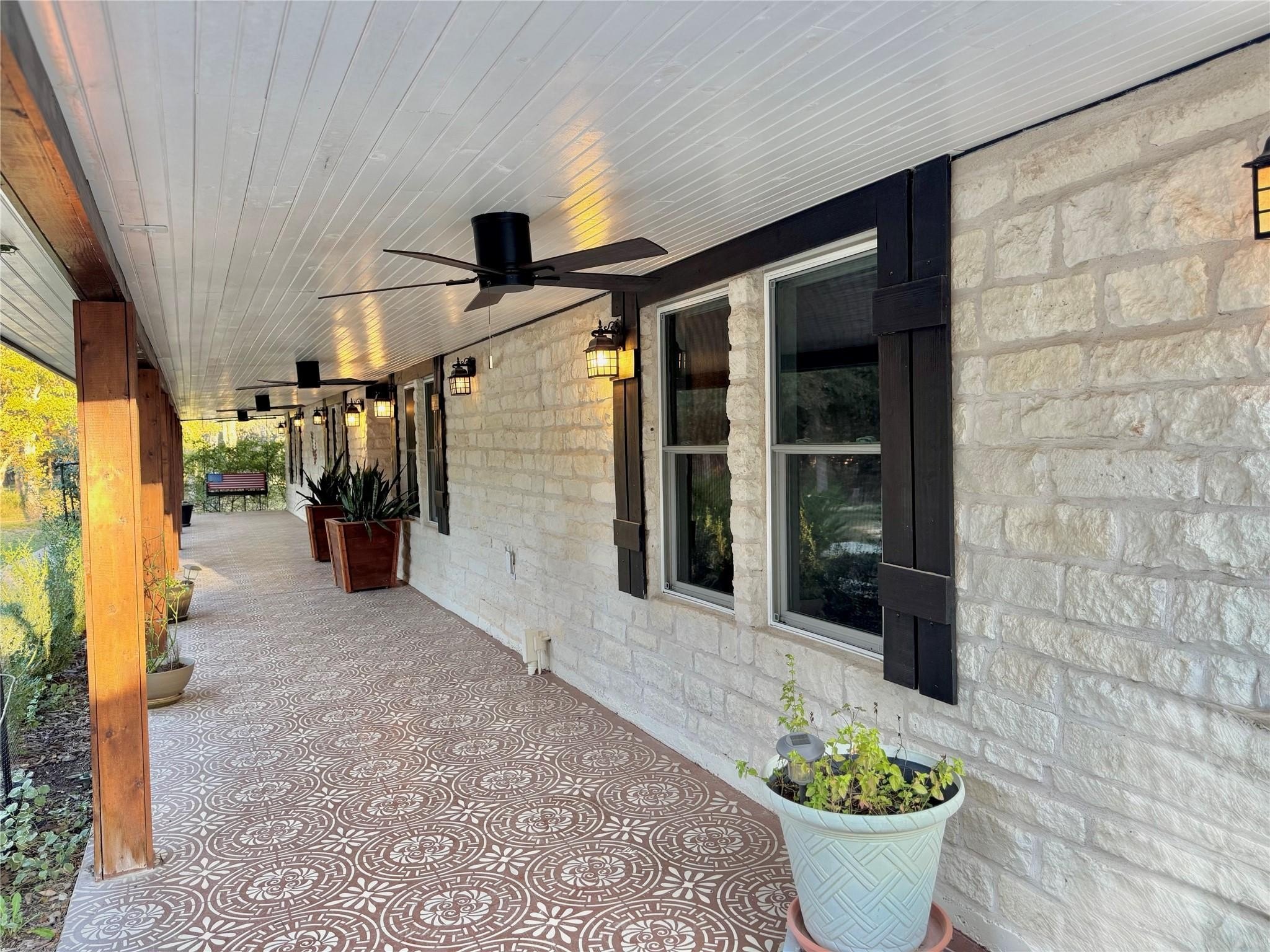 Georgetown, Texas, 78633, United States, 4 Bedrooms Bedrooms, ,2 BathroomsBathrooms,Residential,For Sale,1989896