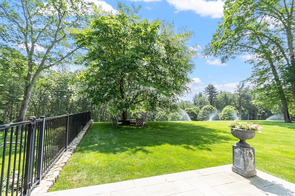 Concord, Massachusetts, 01742, United States, 6 Bedrooms Bedrooms, ,7 BathroomsBathrooms,Residential,For Sale,1938993