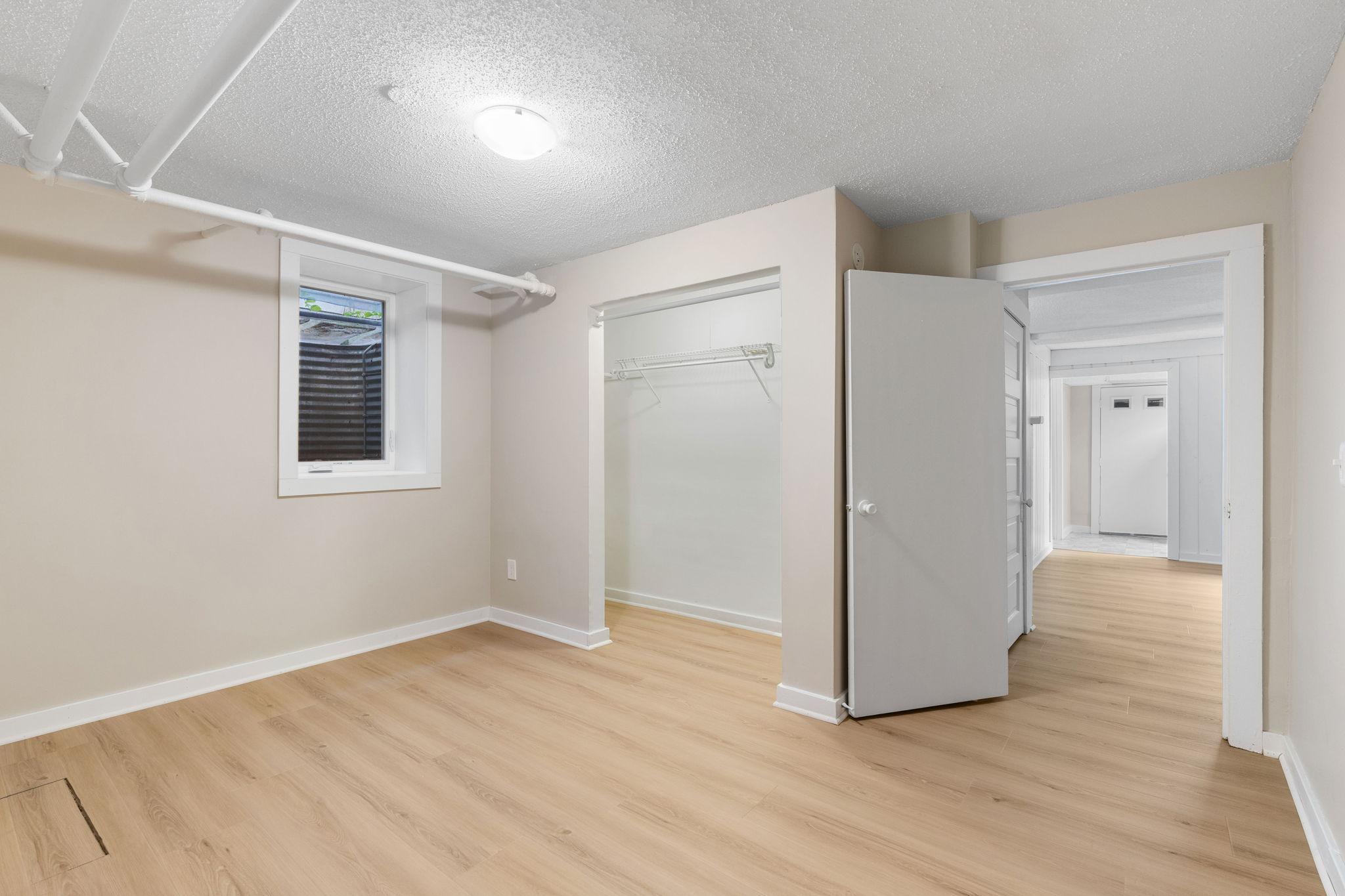 Minneapolis, Minnesota, 55404, United States, 6 Bedrooms Bedrooms, ,1 BathroomBathrooms,Residential,For Sale,1964958