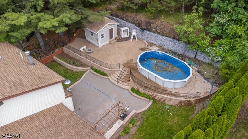 Wayne Twp., New Jersey, 07470, United States, 4 Bedrooms Bedrooms, ,3 BathroomsBathrooms,Residential,For Sale,2049437