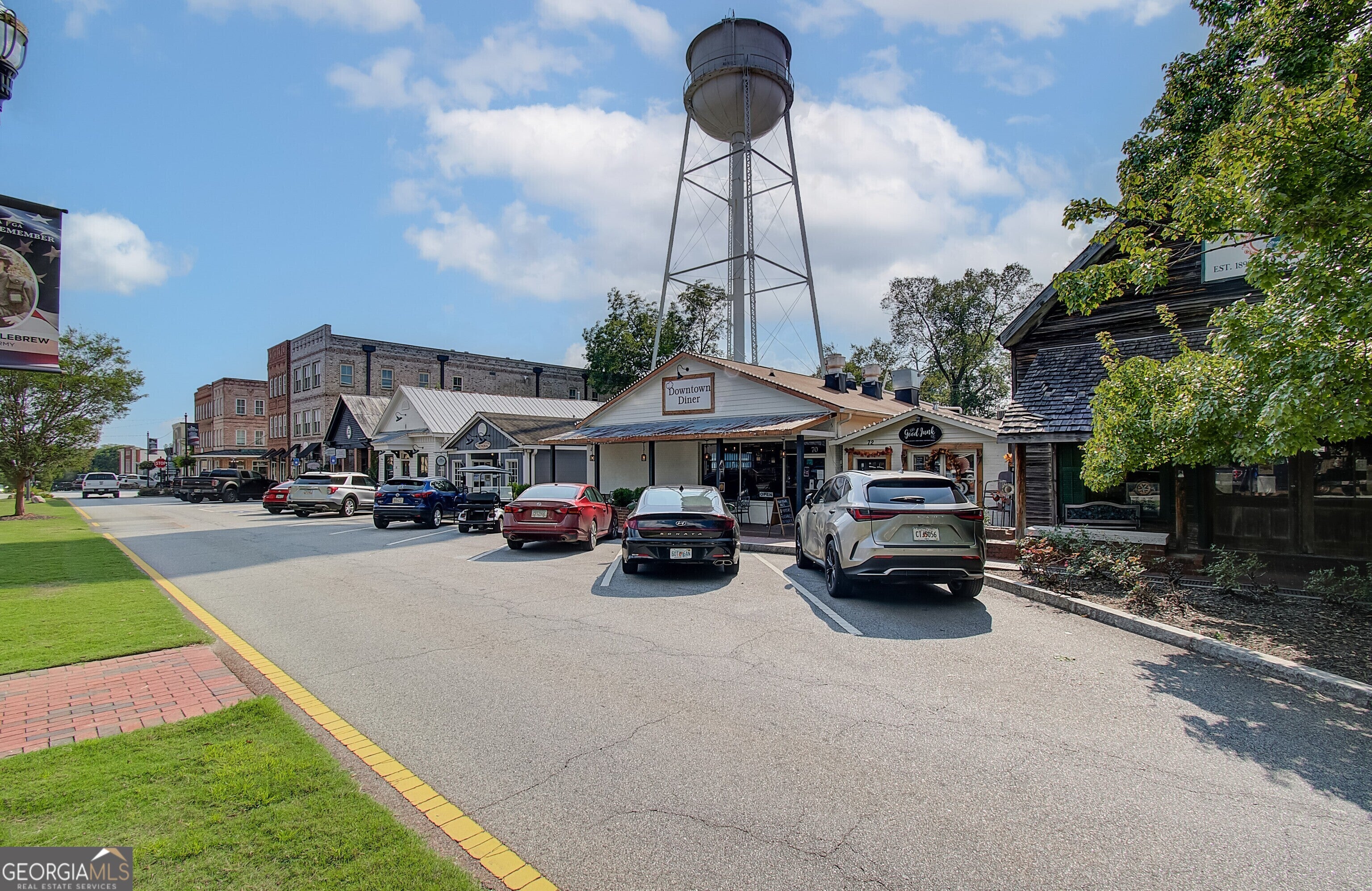 Senoia, Georgia, 30276, United States, 4 Bedrooms Bedrooms, ,4 BathroomsBathrooms,Residential,For Sale,2008995