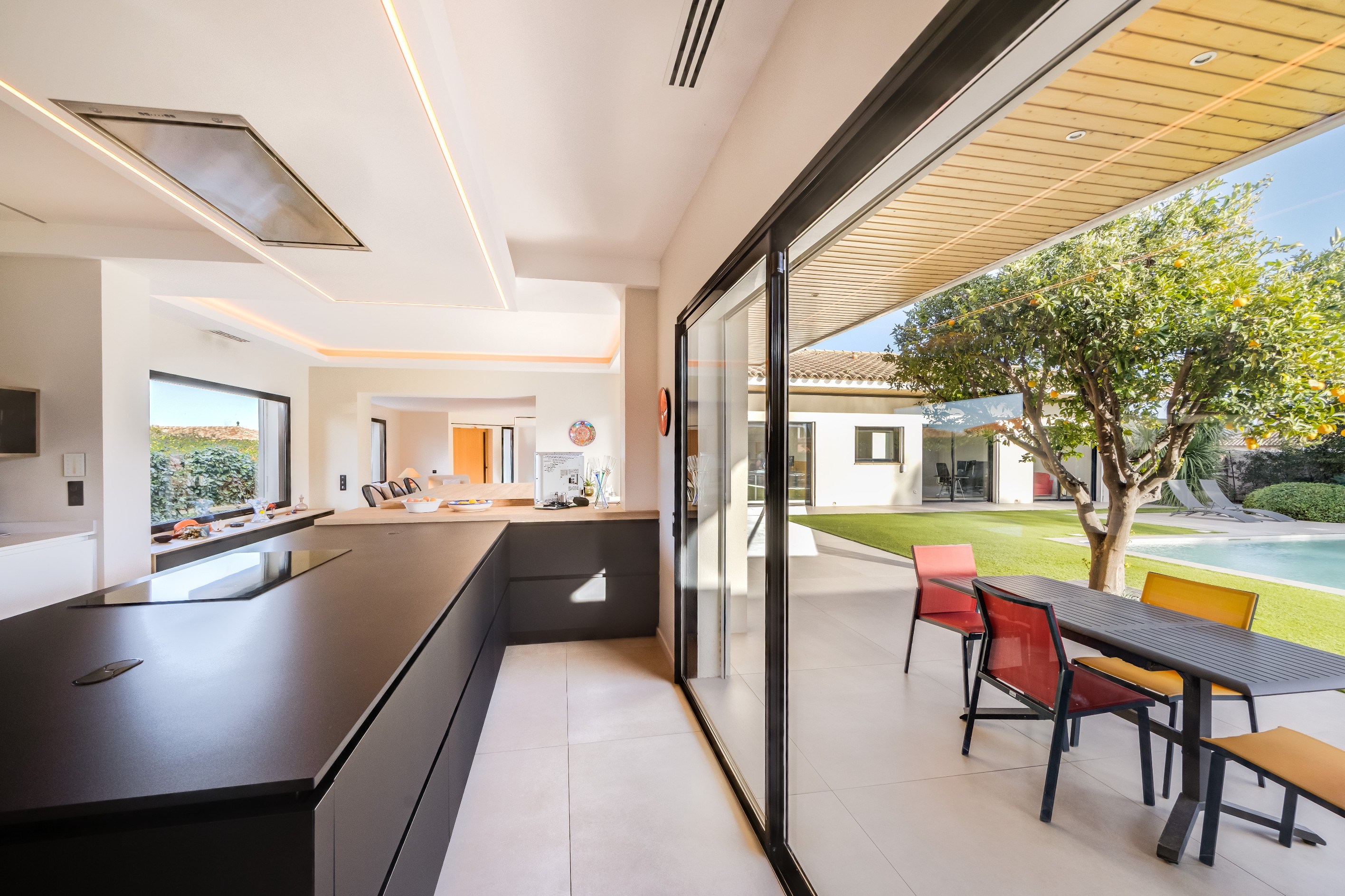  Near Golf, architect-designed villa with swimming pool - 物件實景