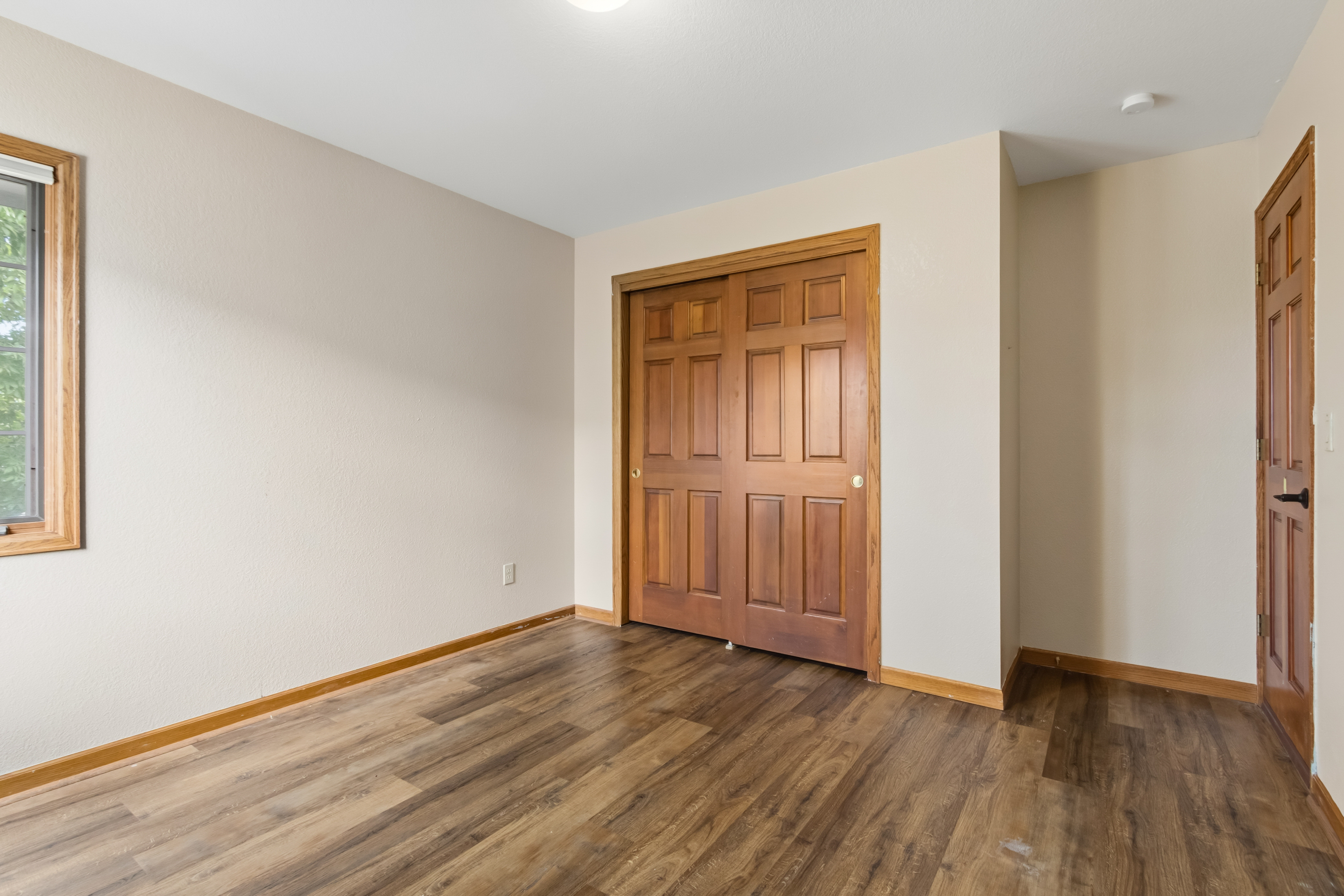  Beautifully Maintained Home in the Tree-Lined Oakridge Neighborhood - 物件實景