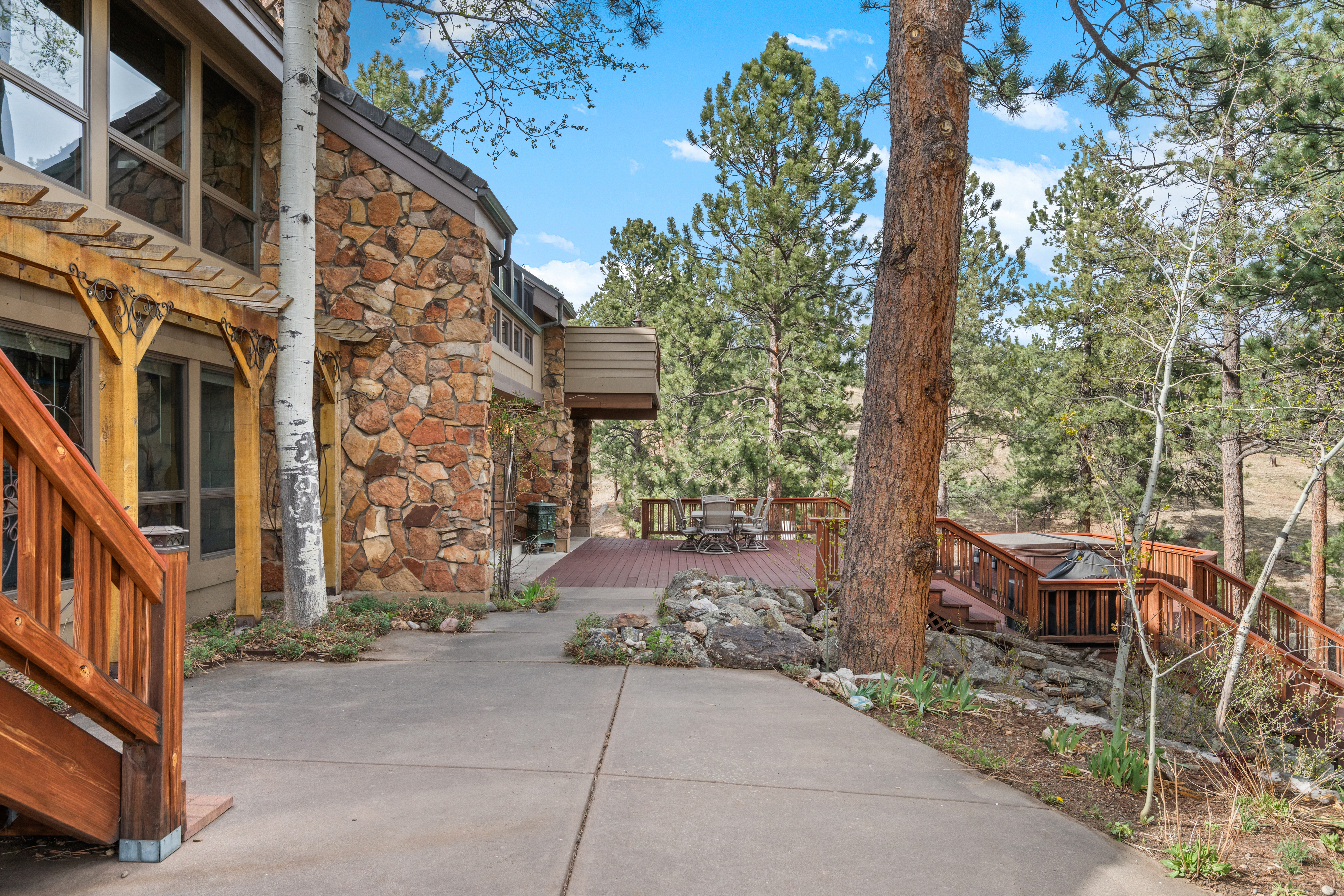  Exceptional Mountain Estate - 物件實景