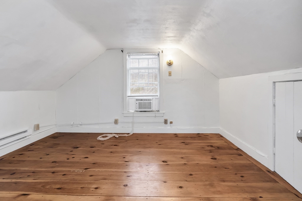 Haverhill, Massachusetts, 01830, United States, 5 Bedrooms Bedrooms, ,3 BathroomsBathrooms,Residential,For Sale,1990407