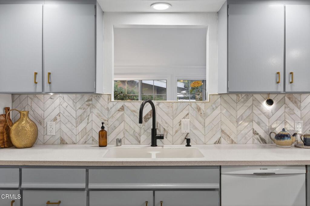 Ojai, California, 93023, United States, 4 Bedrooms Bedrooms, ,3 BathroomsBathrooms,Residential,For Sale,1989164