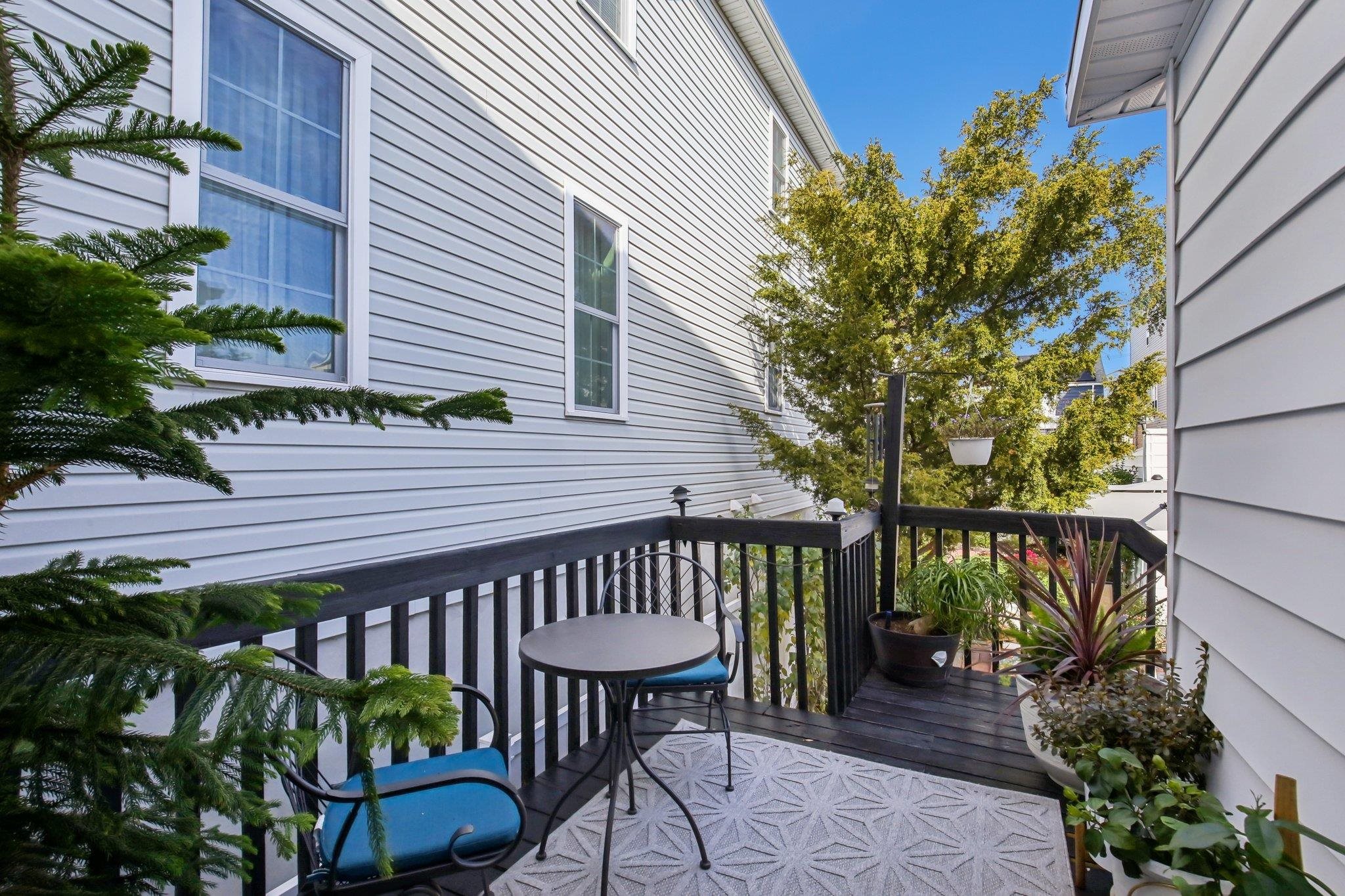 Bayonne, New Jersey, 07002, United States, 3 Bedrooms Bedrooms, ,2 BathroomsBathrooms,Residential,For Sale,2002835