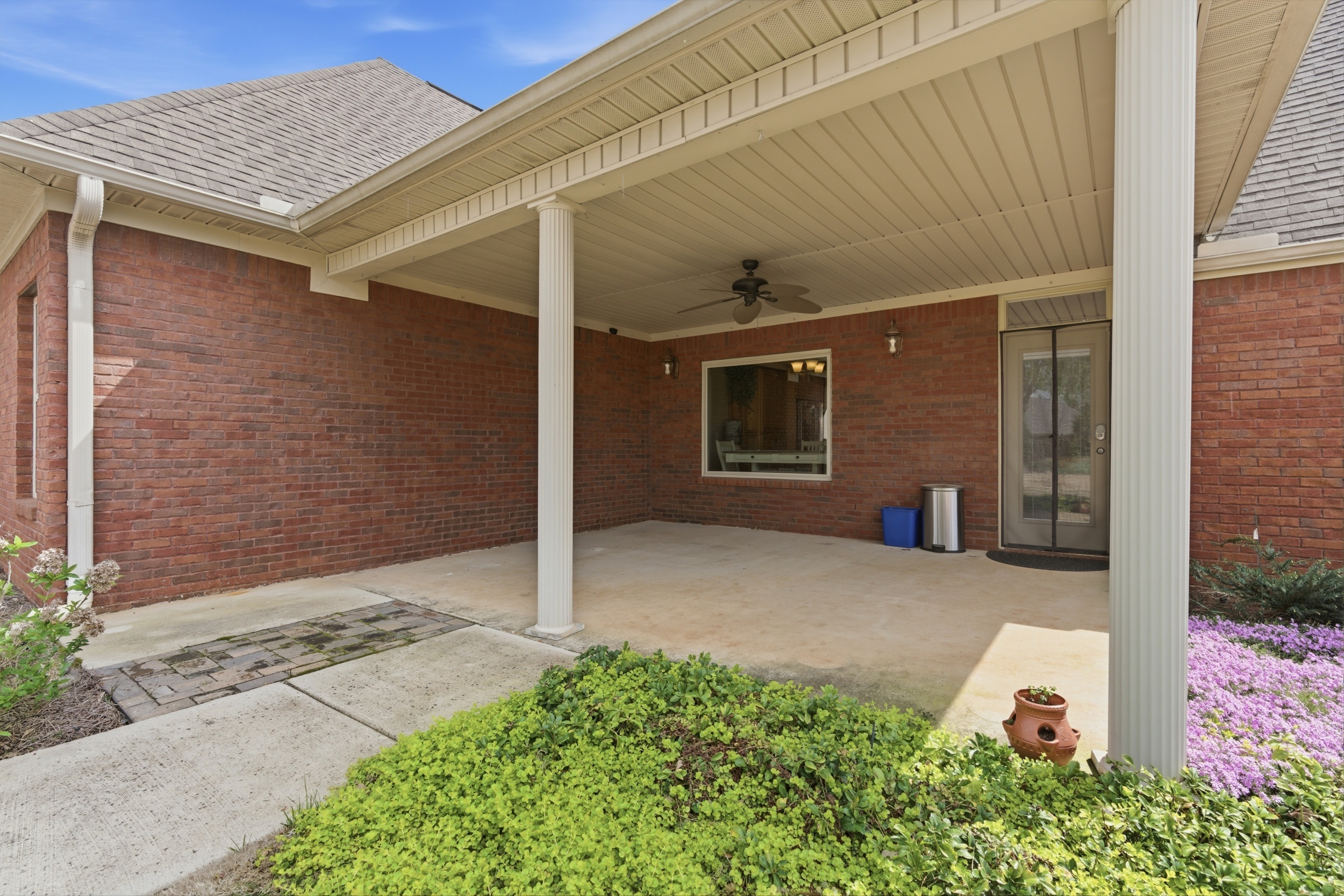  211 Ash Drive - 物件實景