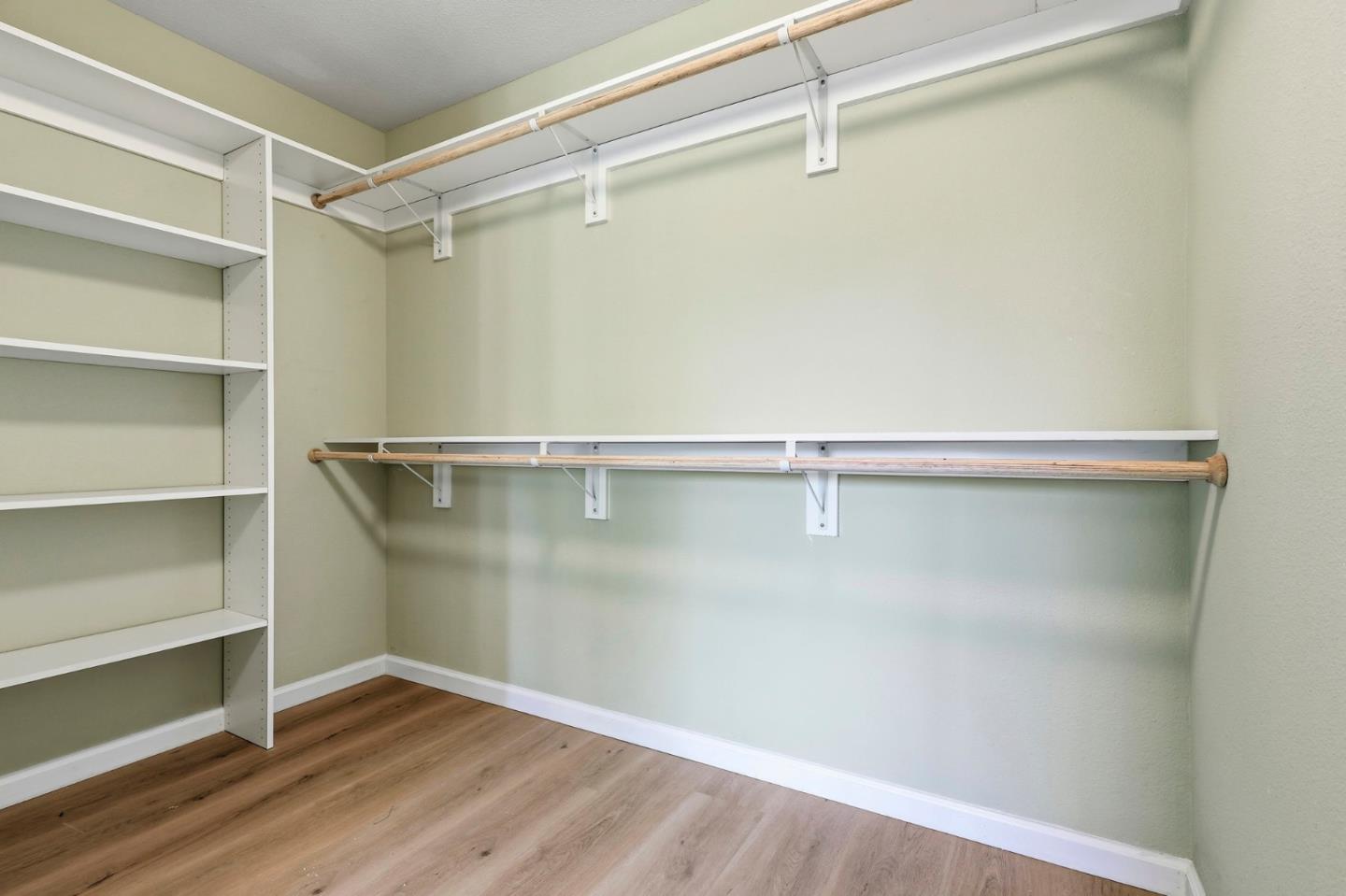 Pacifica, California, 94044, United States, 5 Bedrooms Bedrooms, ,3 BathroomsBathrooms,Residential,For Sale,1989309