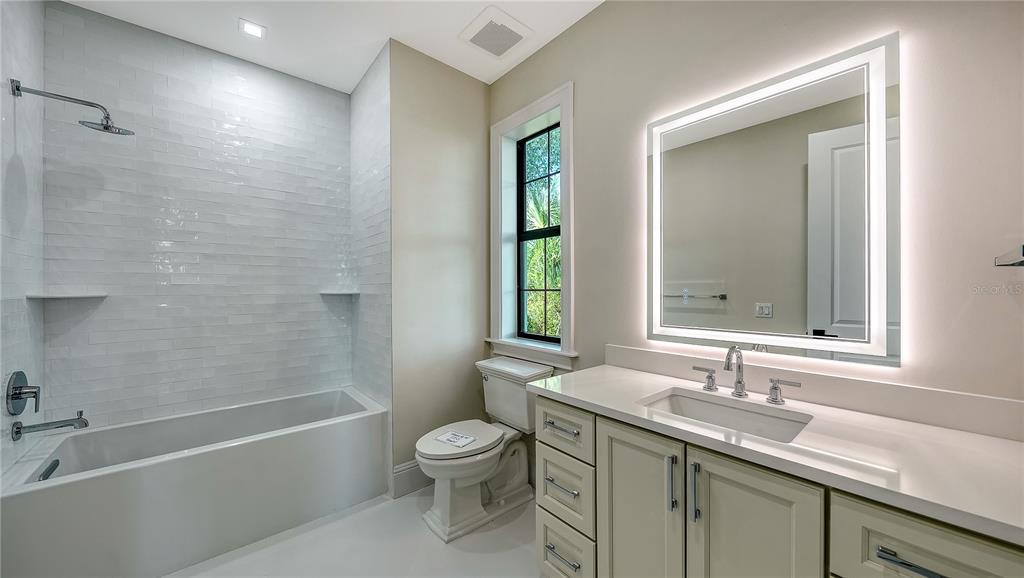 Sarasota, Florida, 34242, United States, 4 Bedrooms Bedrooms, ,6 BathroomsBathrooms,Residential,For Sale,2003081