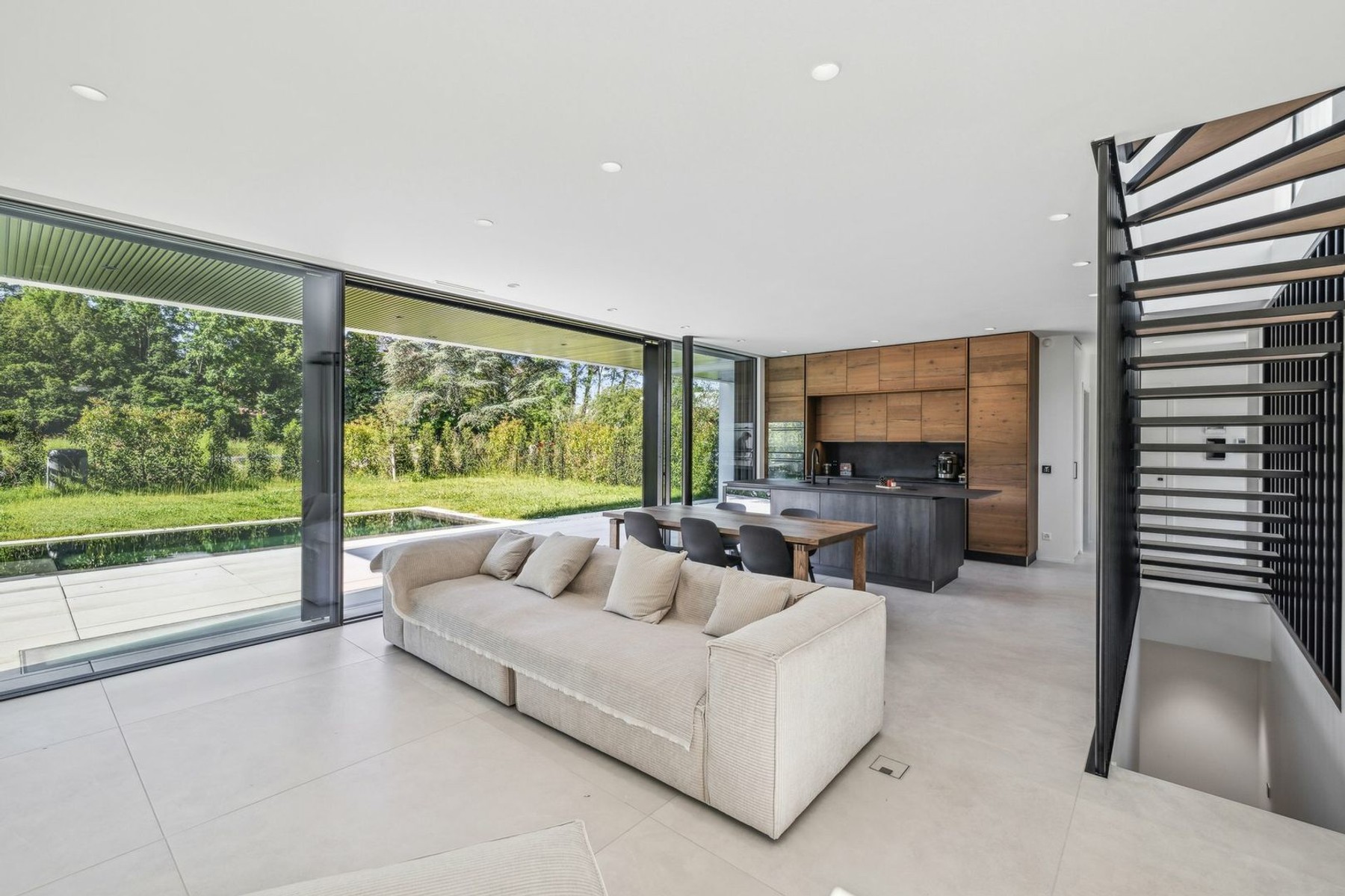  Exceptional THPE Villa with a Pool in Chêne-Bougeries - 物件實景