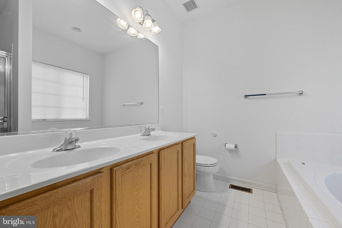 Bear, Delaware, 19701, United States, 4 Bedrooms Bedrooms, ,3 BathroomsBathrooms,Residential,For Sale,1867044