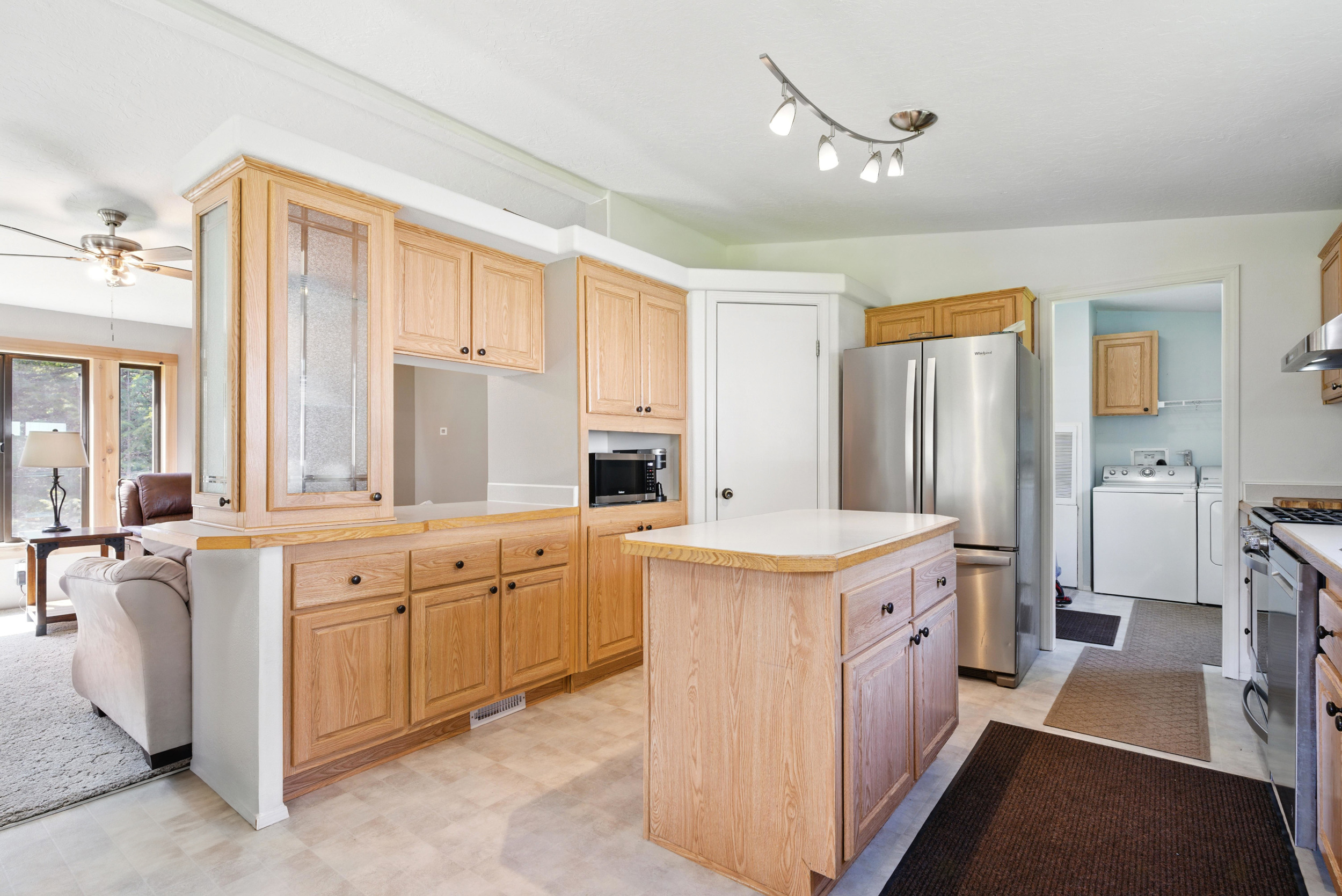 Clark Fork, Idaho, 83811, United States, 3 Bedrooms Bedrooms, ,2 BathroomsBathrooms,Residential,For Sale,1887934