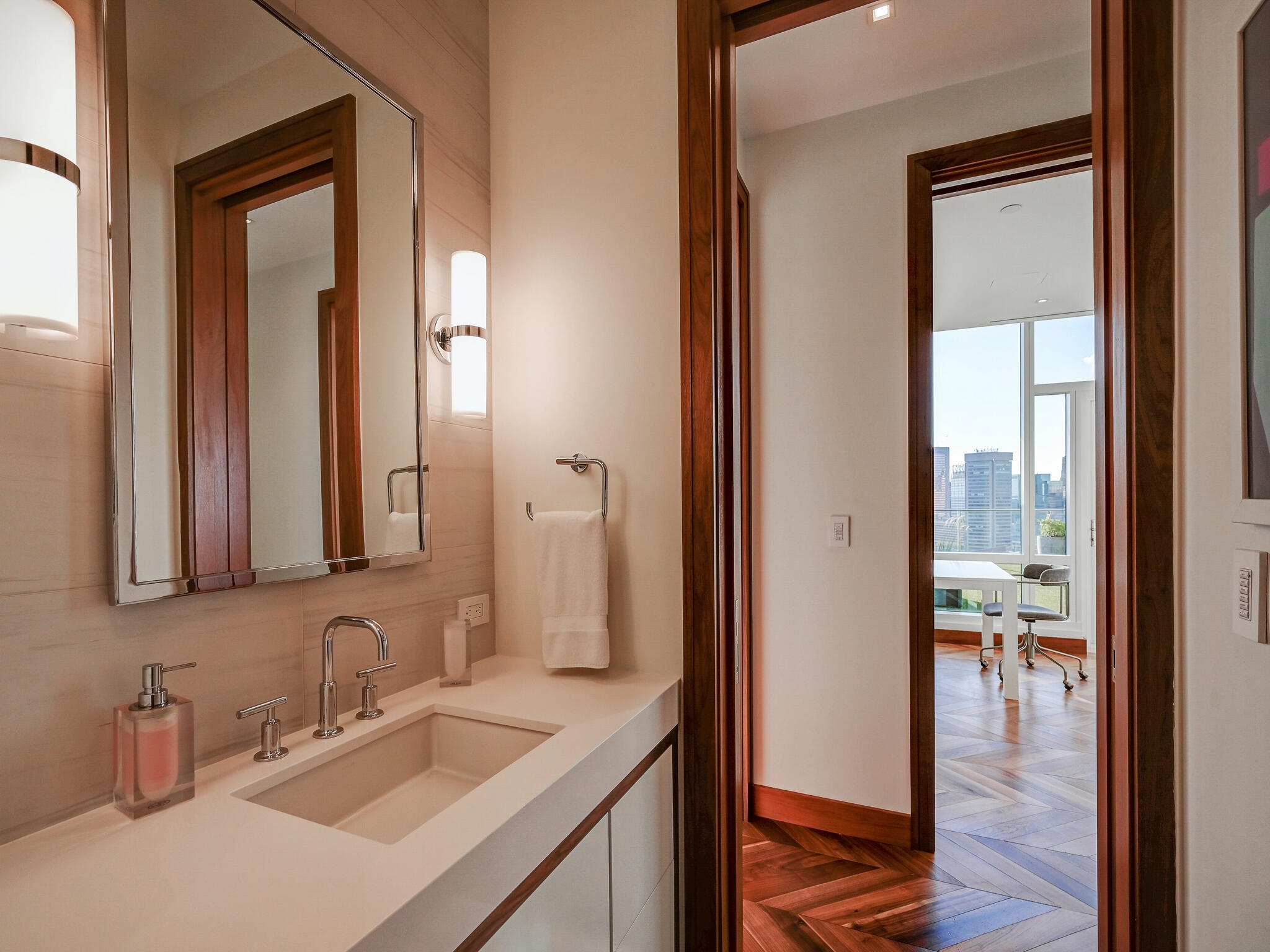  Four Seasons Private Residences - 物件實景