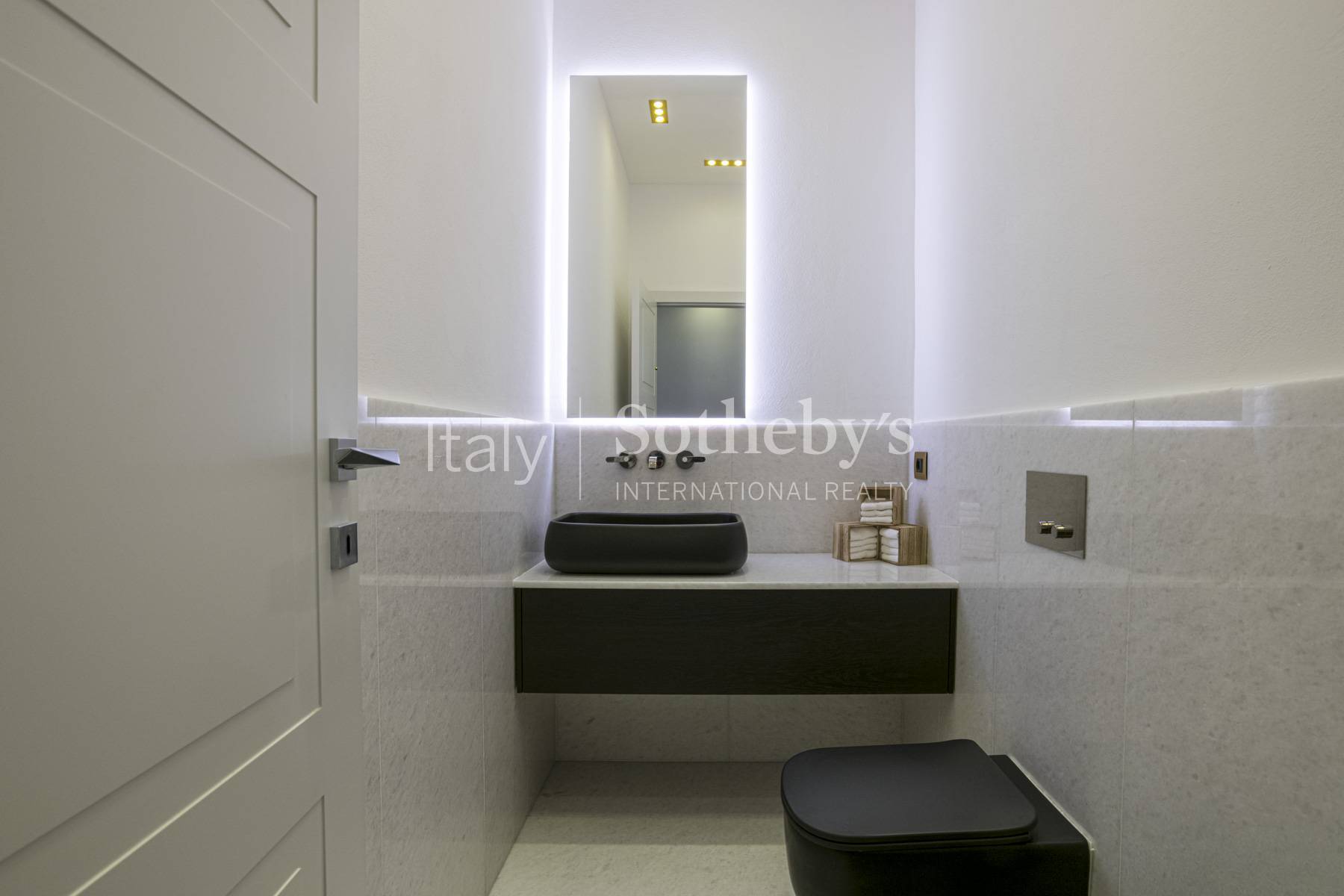  Fine renovated large scale apartment - 物件實景