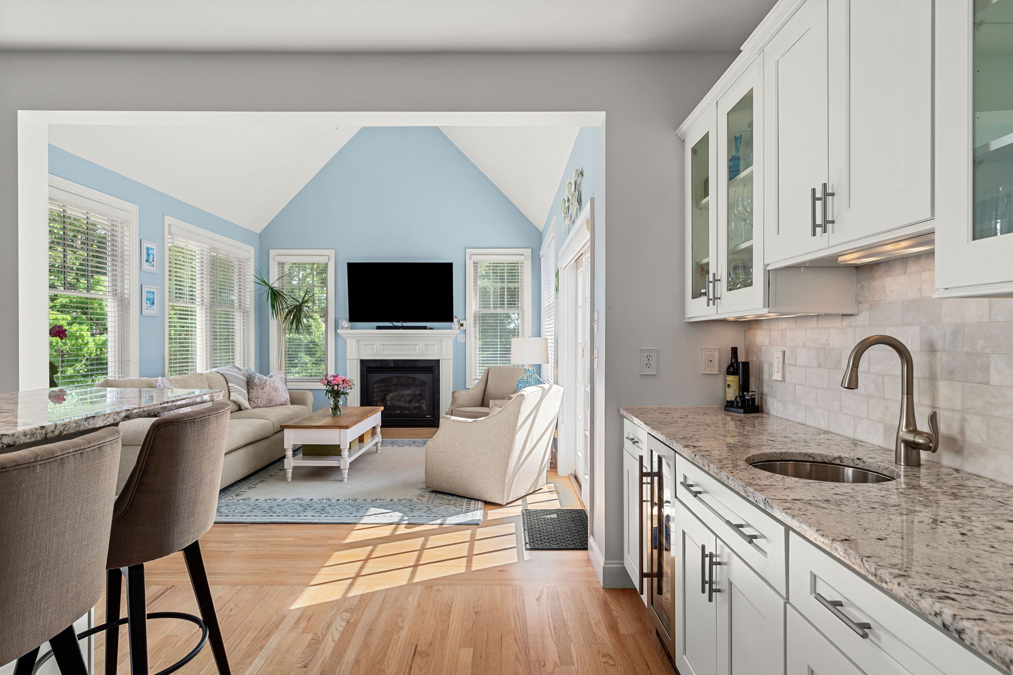  11 Riverview Hts, Amesbury, MA, 01913 - 物件實景