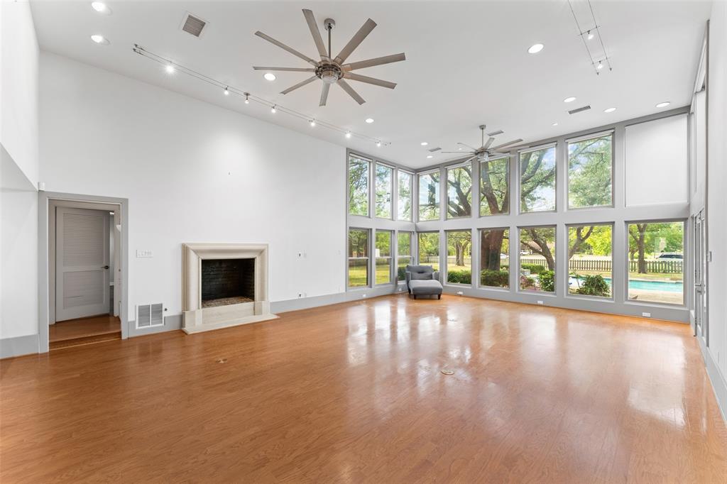 Duncanville, Texas, 75137, United States, 4 Bedrooms Bedrooms, ,3 BathroomsBathrooms,Residential,For Sale,1993899