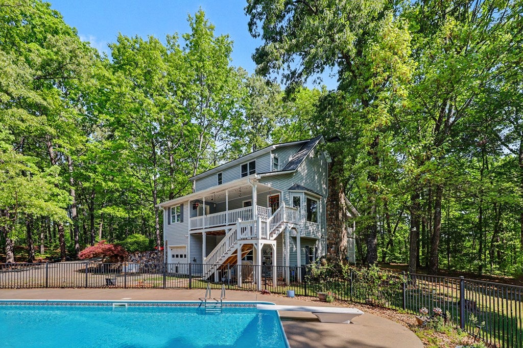 Ellijay, Georgia, 30540, United States, 3 Bedrooms Bedrooms, ,4 BathroomsBathrooms,Residential,For Sale,2044950