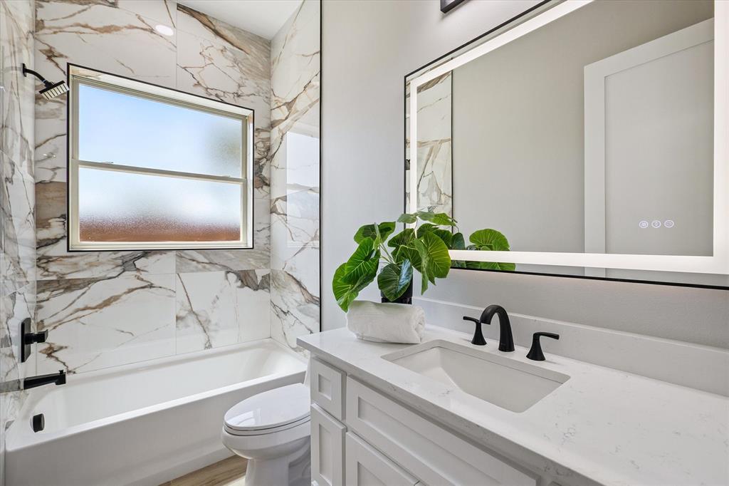 Arlington, Texas, 76012, United States, 4 Bedrooms Bedrooms, ,3 BathroomsBathrooms,Residential,For Sale,1976535