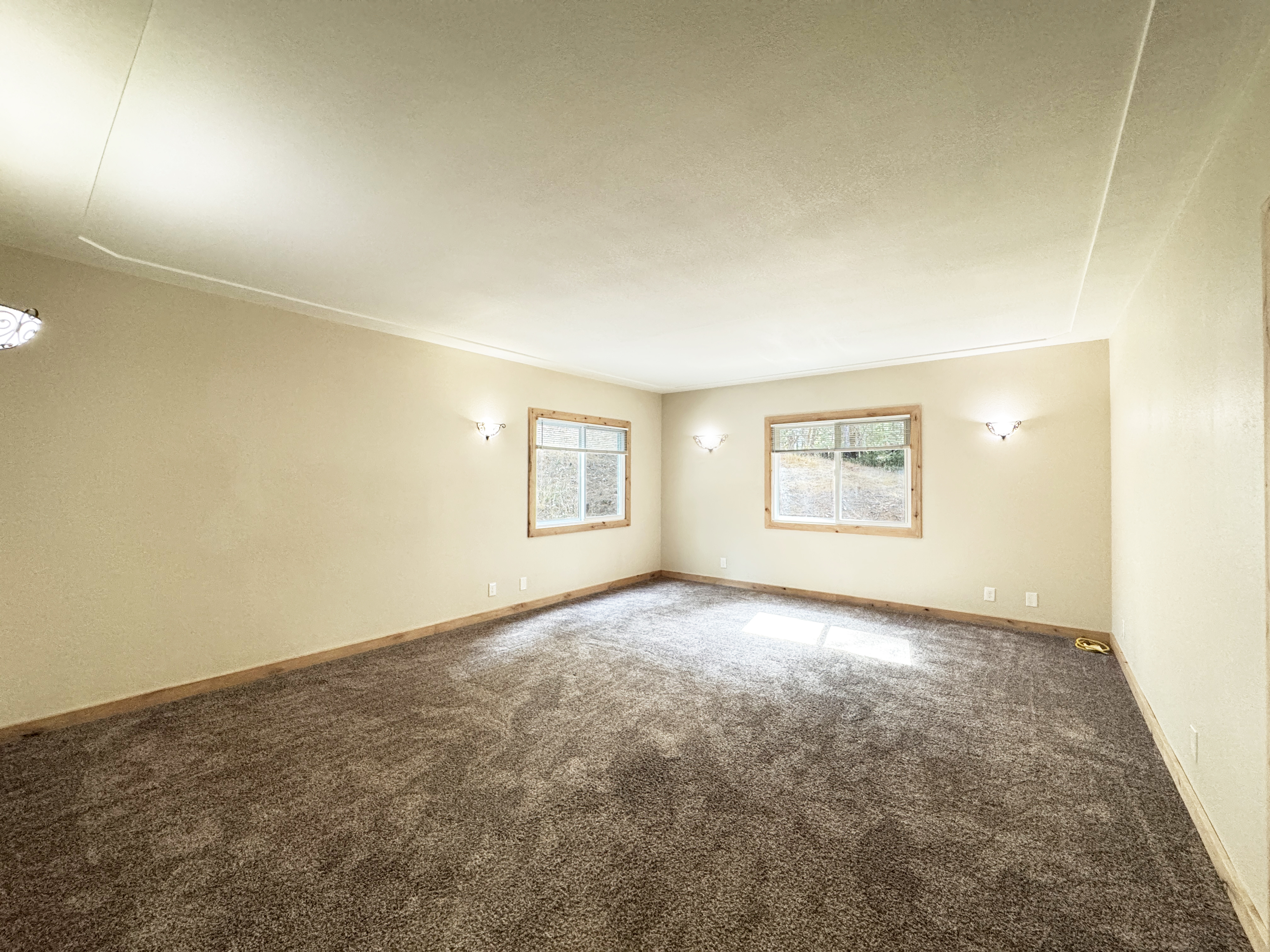Willits, California, 95490, United States, 2 Bedrooms Bedrooms, ,2 BathroomsBathrooms,Residential,For Sale,1943077