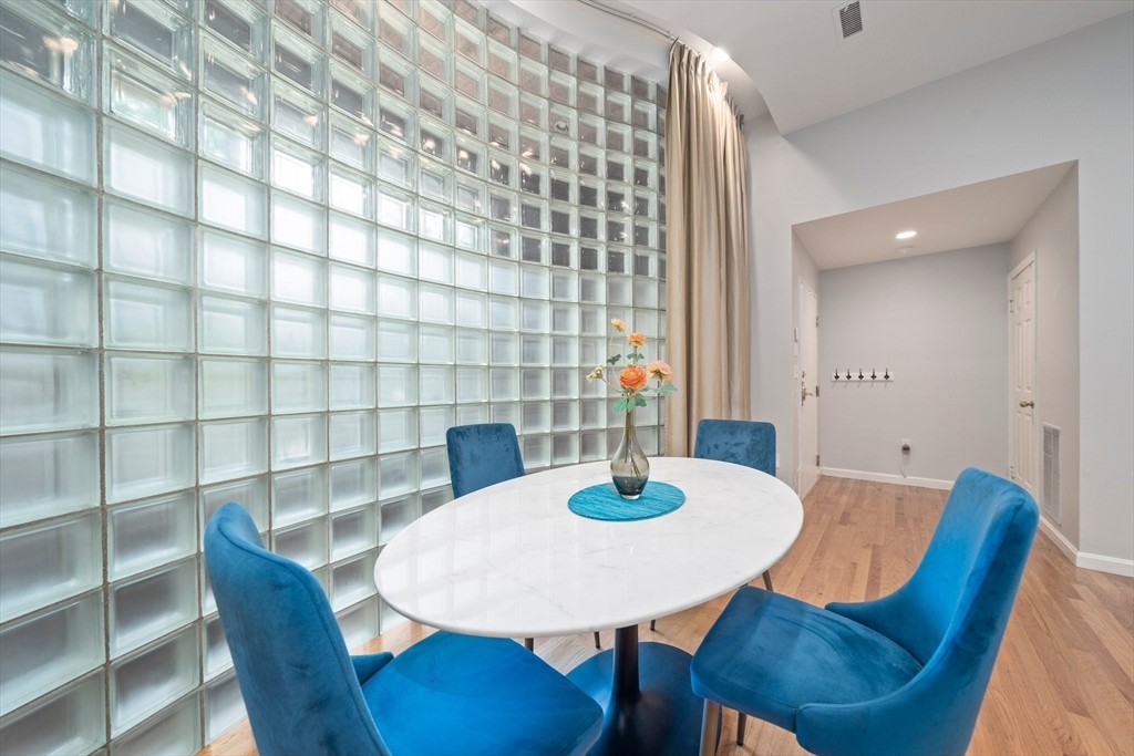 Brookline, Massachusetts, 02445, United States, 3 Bedrooms Bedrooms, ,2 BathroomsBathrooms,Residential,For Sale,1891424