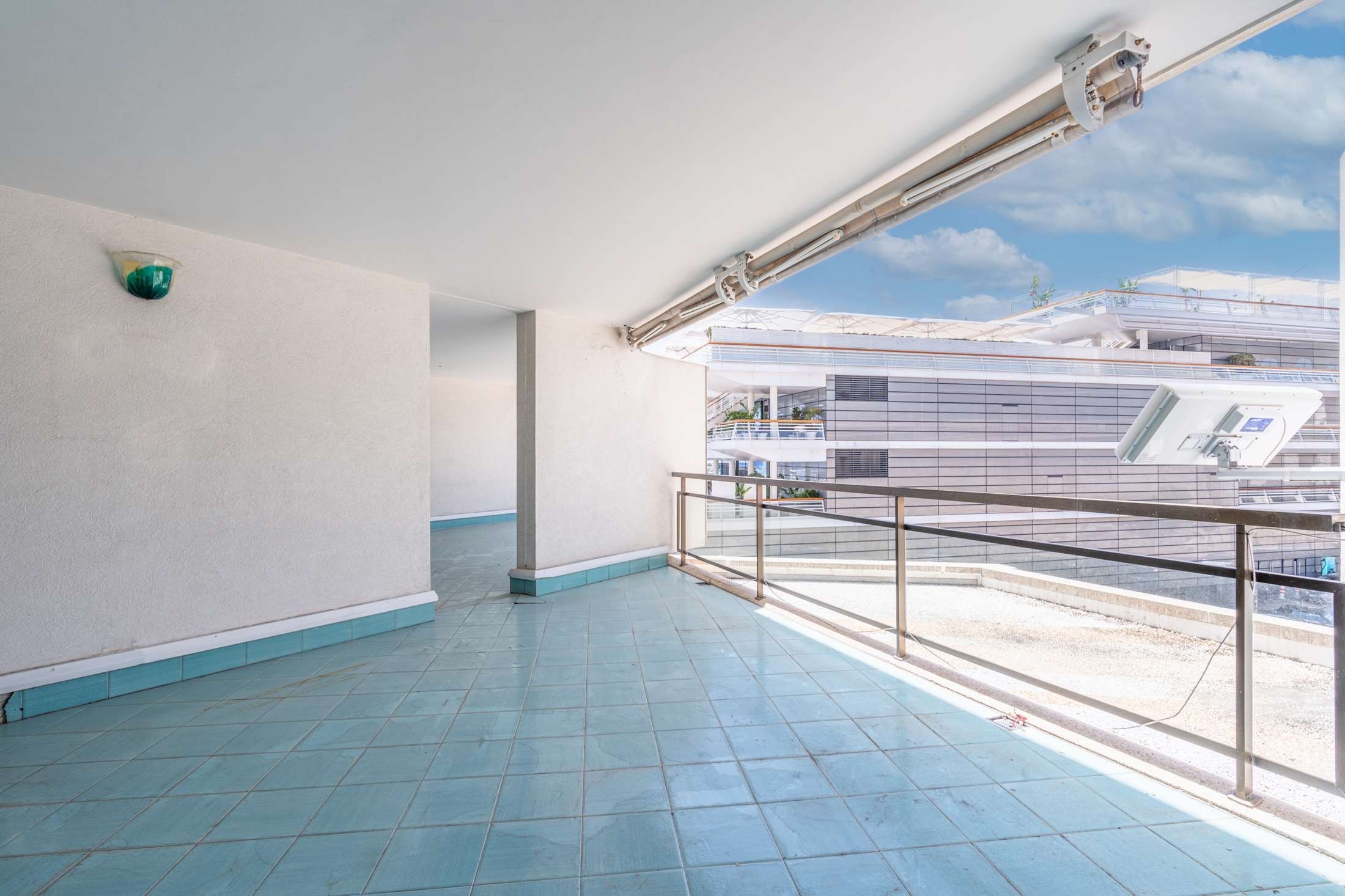 Monte Carlo Star, Wide apartement to renovate in the Carré d