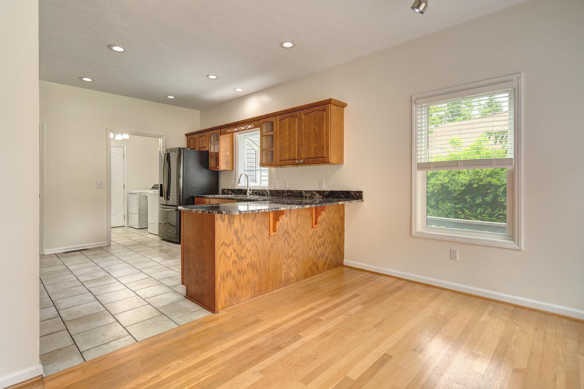 Blacksburg, Virginia, 24060, United States, 4 Bedrooms Bedrooms, ,3 BathroomsBathrooms,Residential,For Sale,1847433