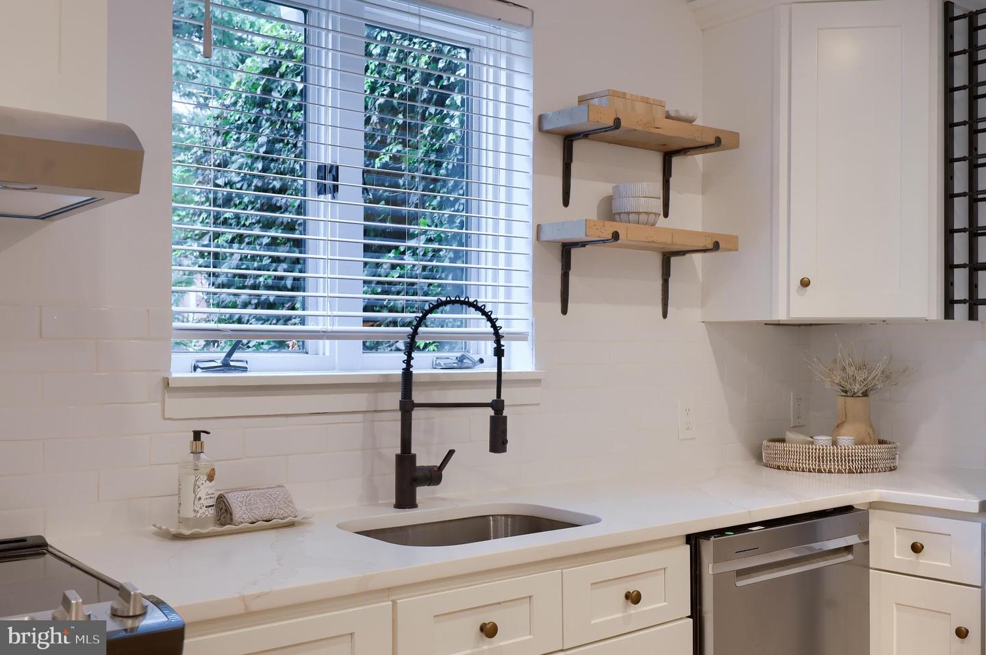 Lancaster, Pennsylvania, 17603, United States, 4 Bedrooms Bedrooms, ,2 BathroomsBathrooms,Residential,For Sale,1955843