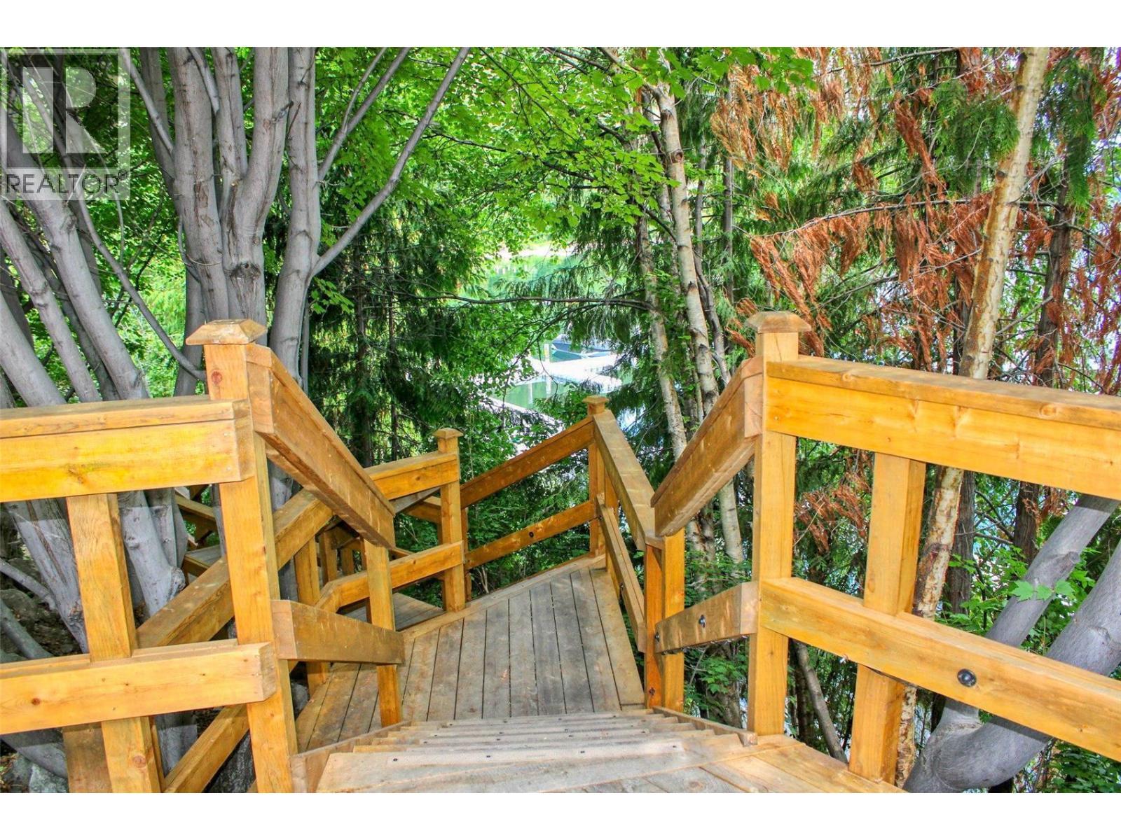 KELOWNA, British Columbia, V1Z 3R8, CA, 3 Bedrooms Bedrooms, ,2 BathroomsBathrooms,Residential,For Sale,1950768