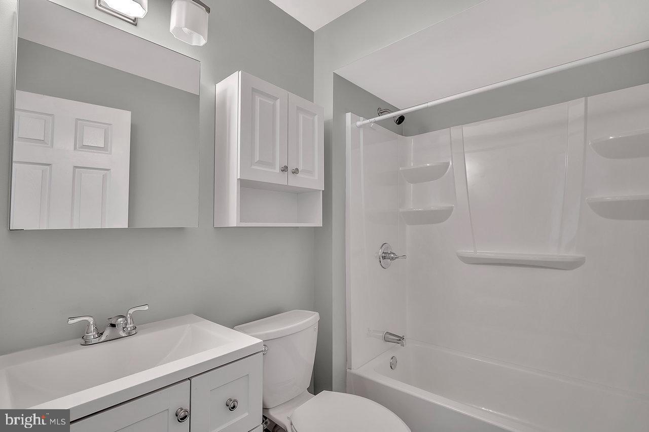 Monmouth Junction, New Jersey, 08852, United States, 2 Bedrooms Bedrooms, ,3 BathroomsBathrooms,Residential,For Sale,1955915