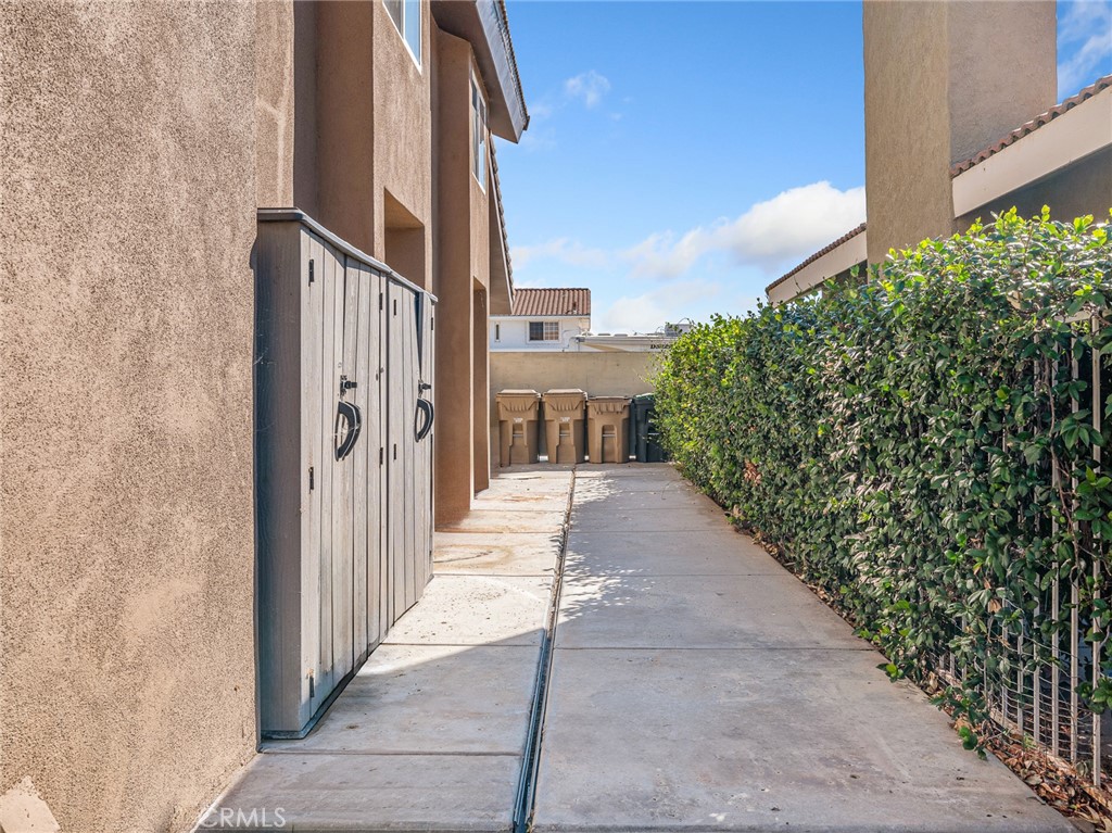 Victorville, California, 92395, United States, 4 Bedrooms Bedrooms, ,3 BathroomsBathrooms,Residential,For Sale,1991759