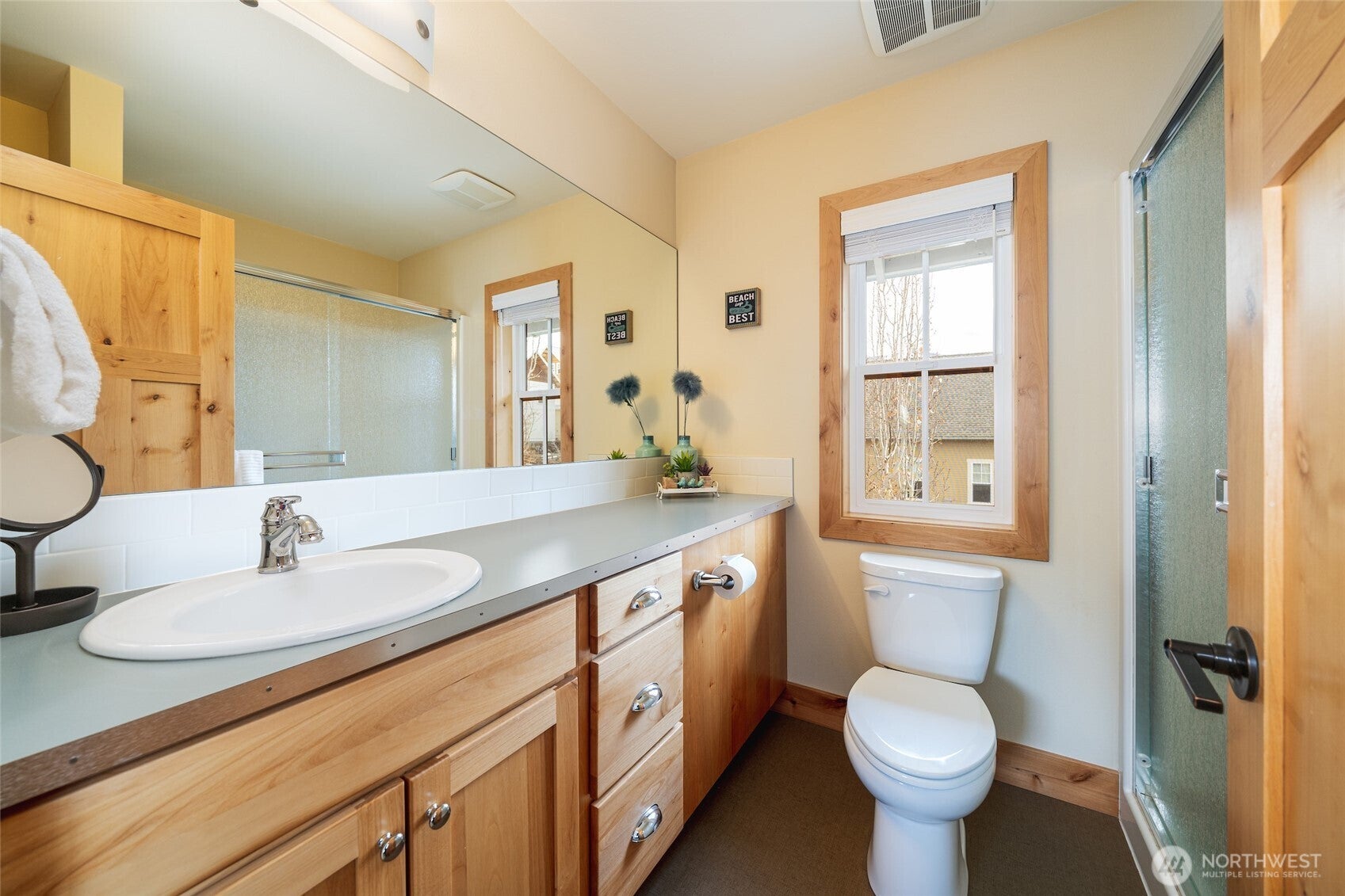 Chelan, Washington, 98816, United States, 3 Bedrooms Bedrooms, ,3 BathroomsBathrooms,Residential,For Sale,1777095